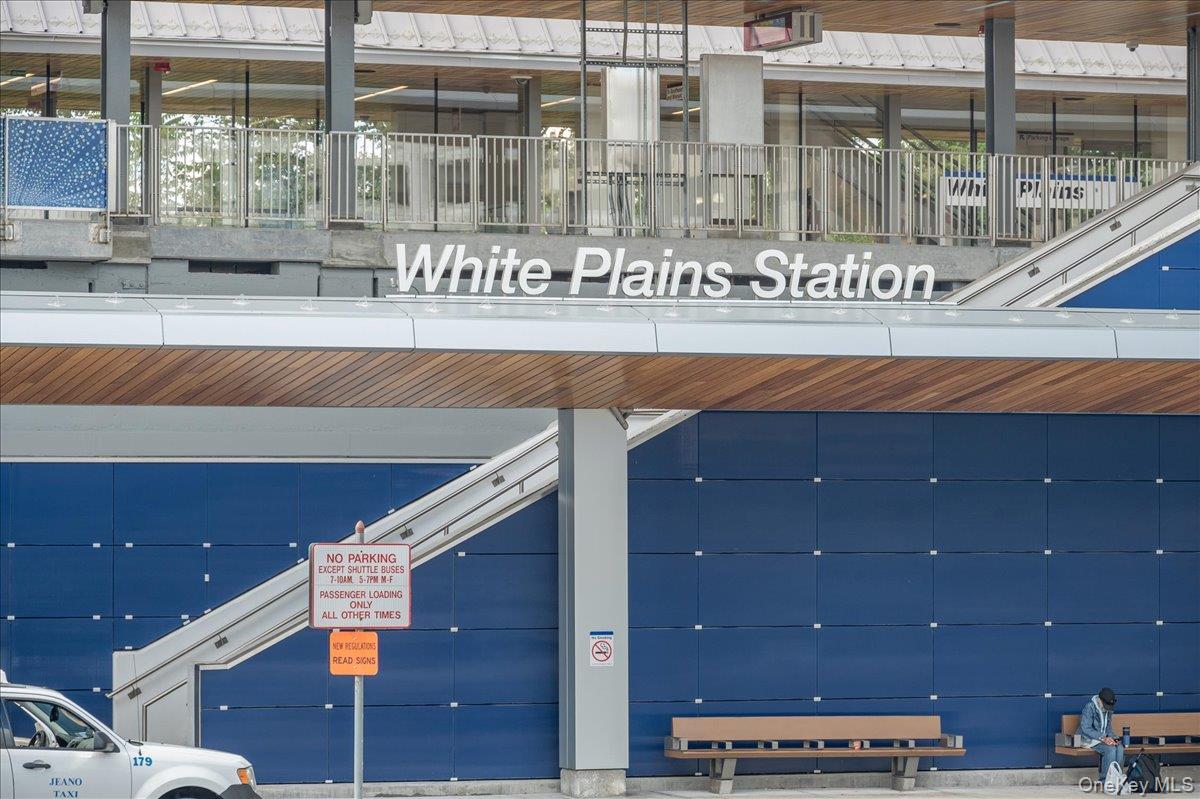 158 Davis Avenue Property Photo 15