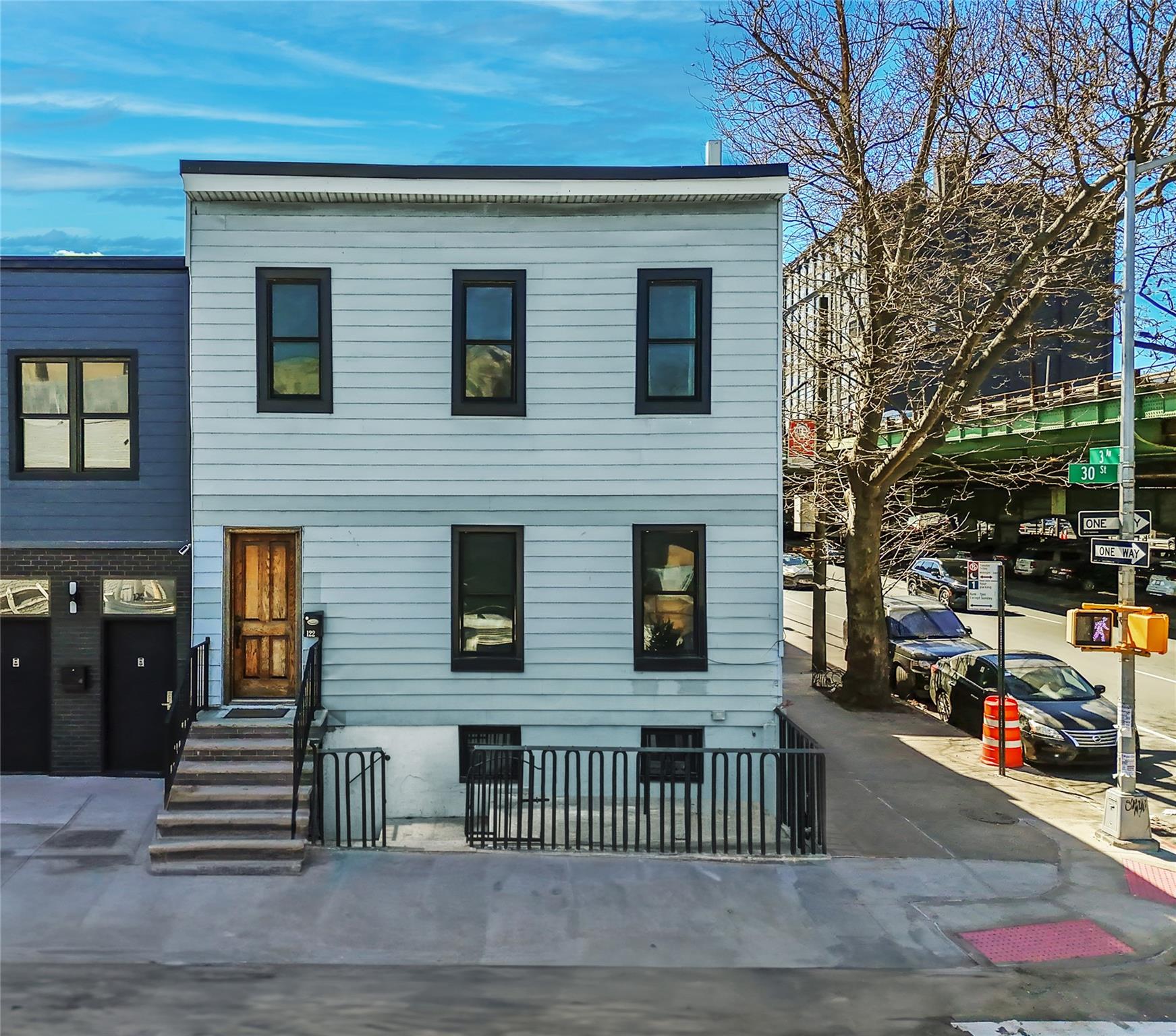 122 30th St