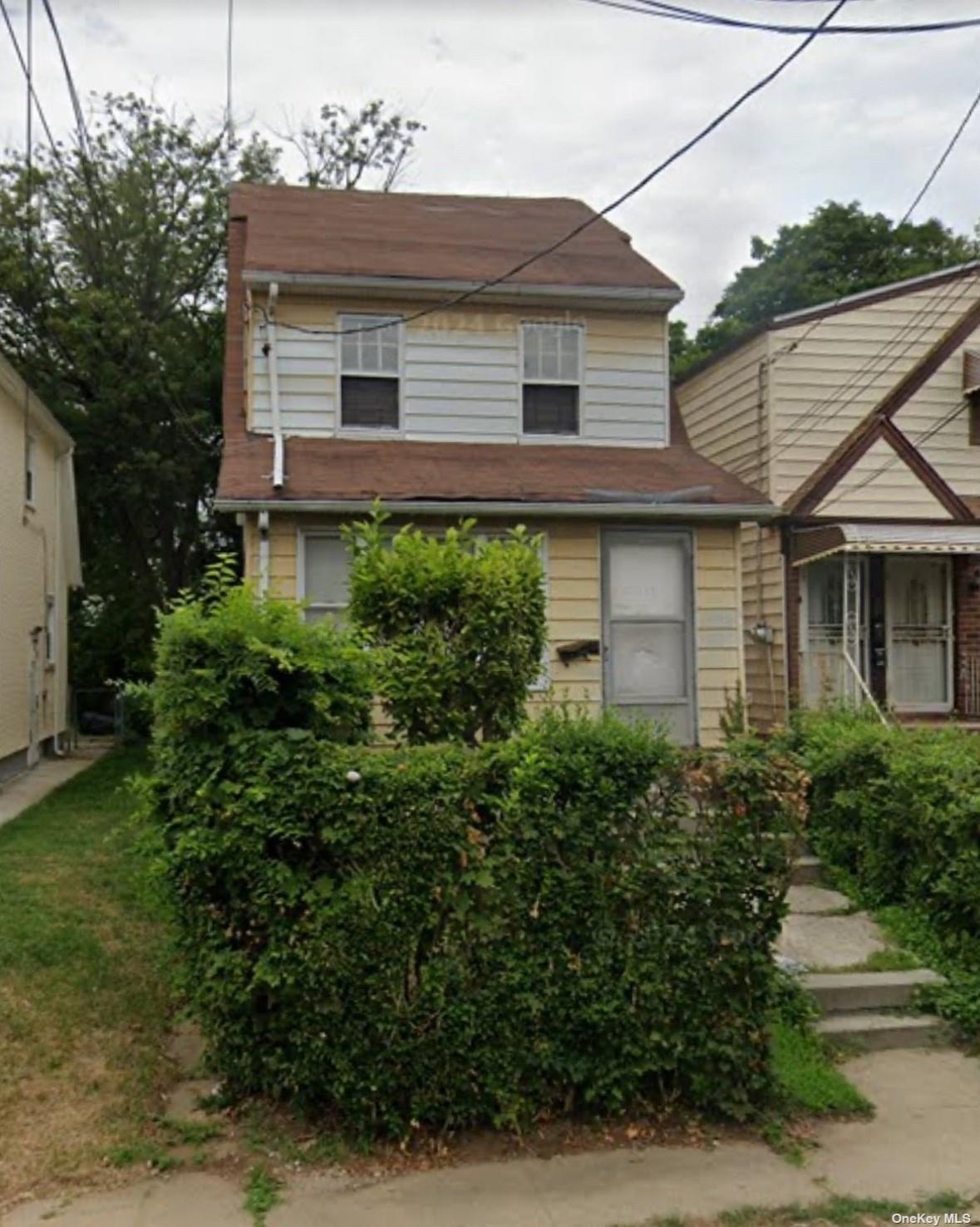 100-32 199 St Property Photo