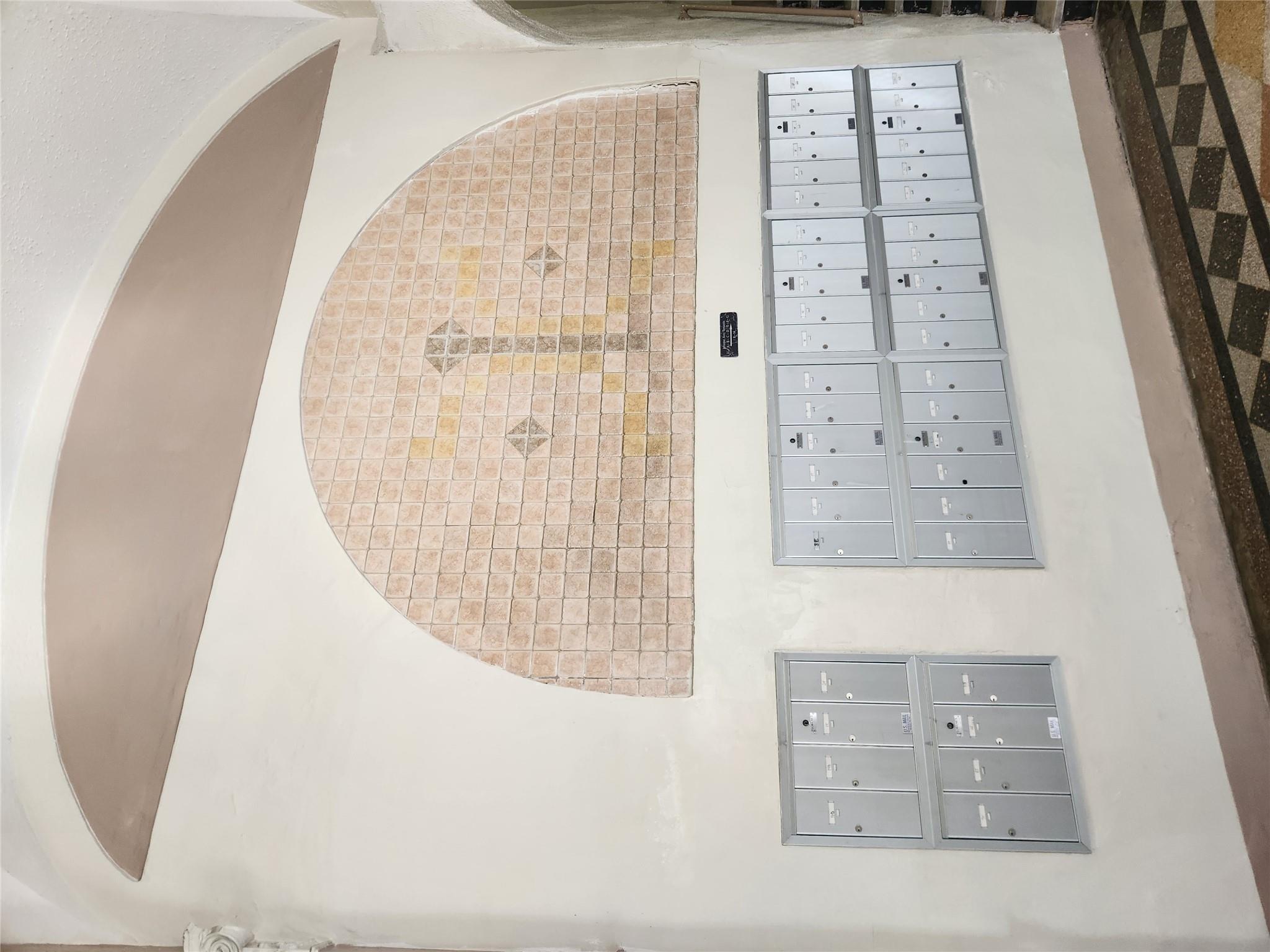 941 Jerome Avenue 8g Property Photo 2