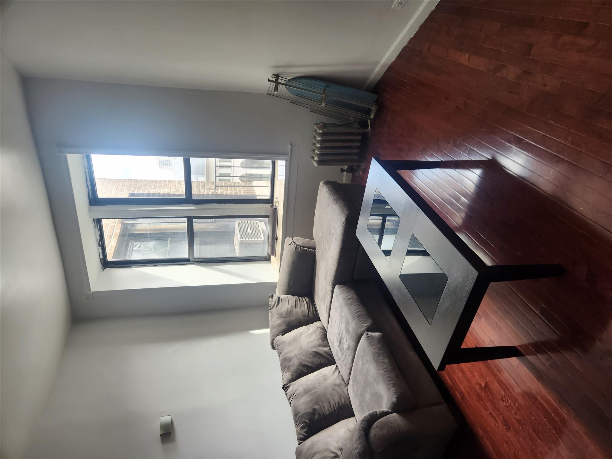 941 Jerome Avenue 8g Property Photo 7