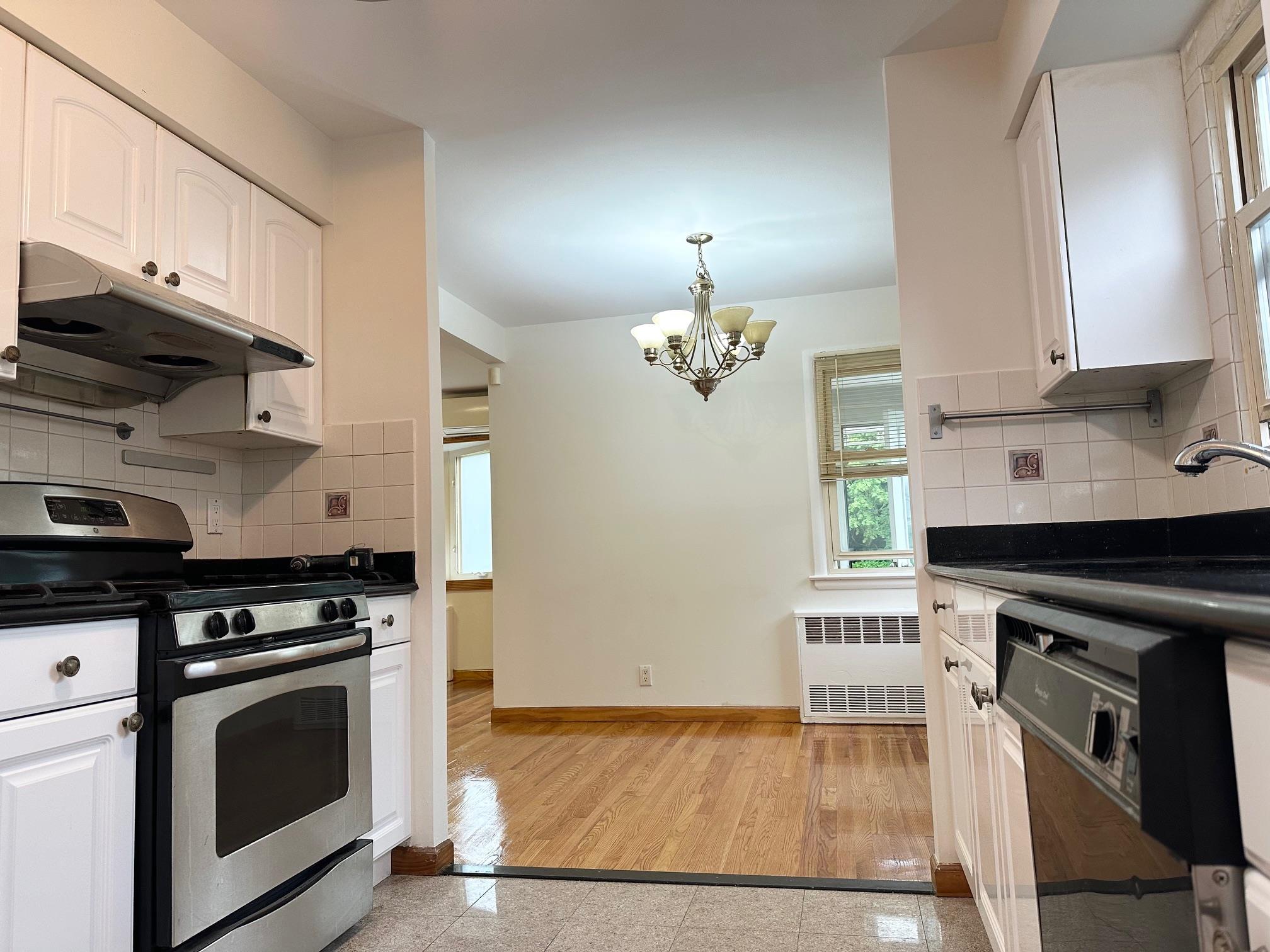 6614 254th Street Property Photo 2