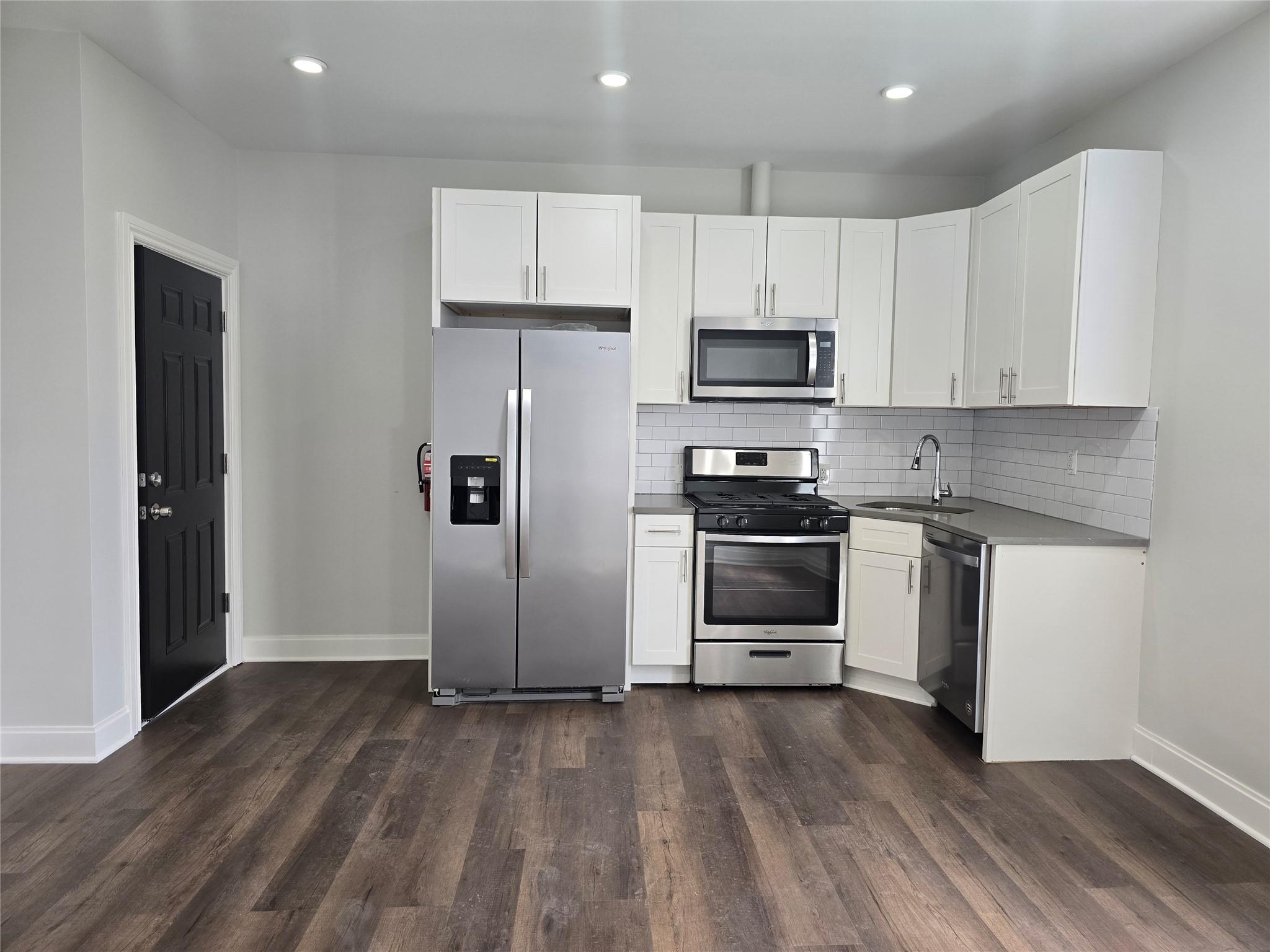 246-01 Jamaica Avenue 2b Property Photo