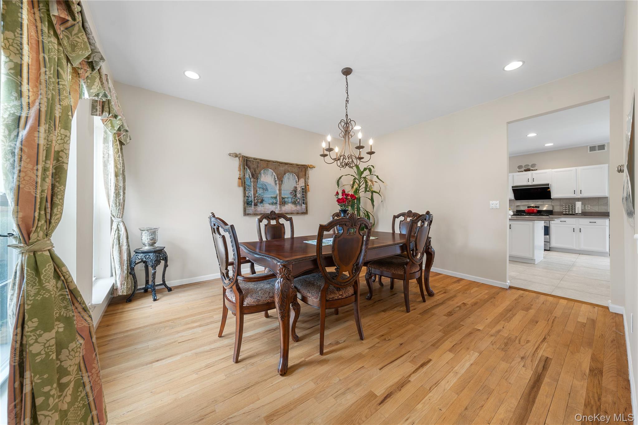 23 Varsity Boulevard Property Photo 7