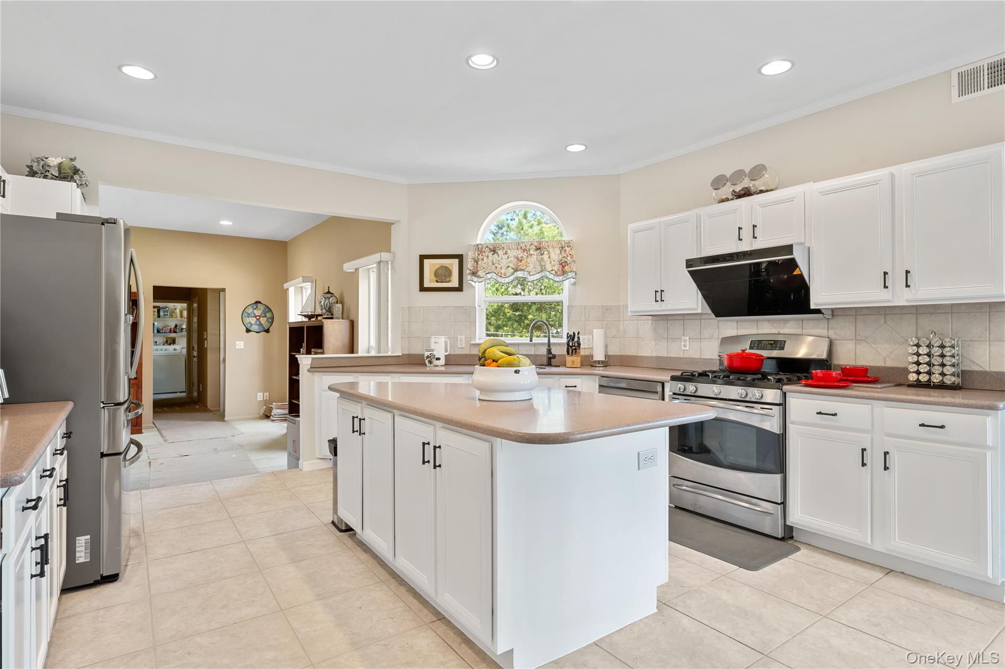 23 Varsity Boulevard Property Photo 9