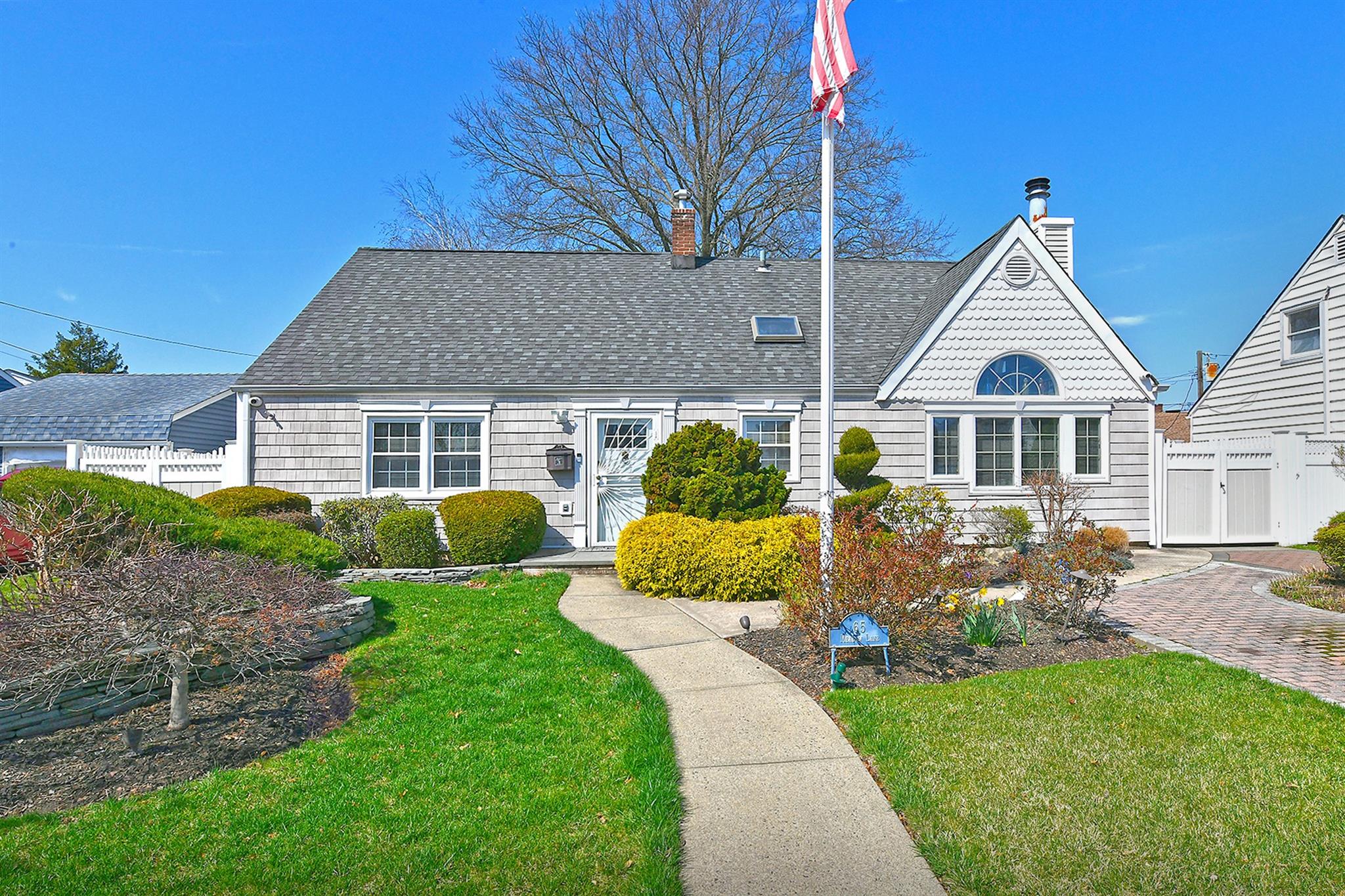 65 Meadow Lane Property Photo