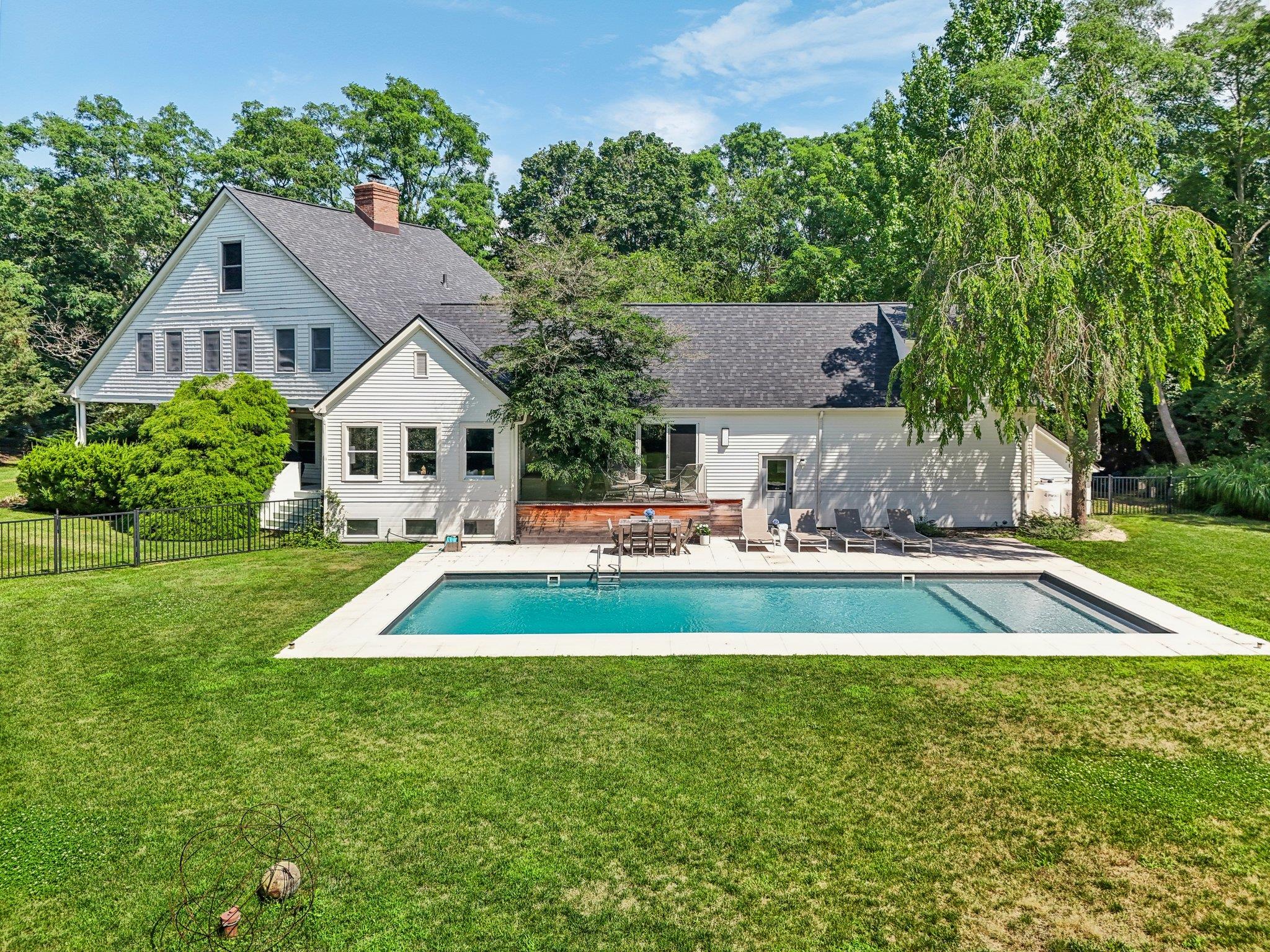 17 Oak Meadow Lane Property Photo