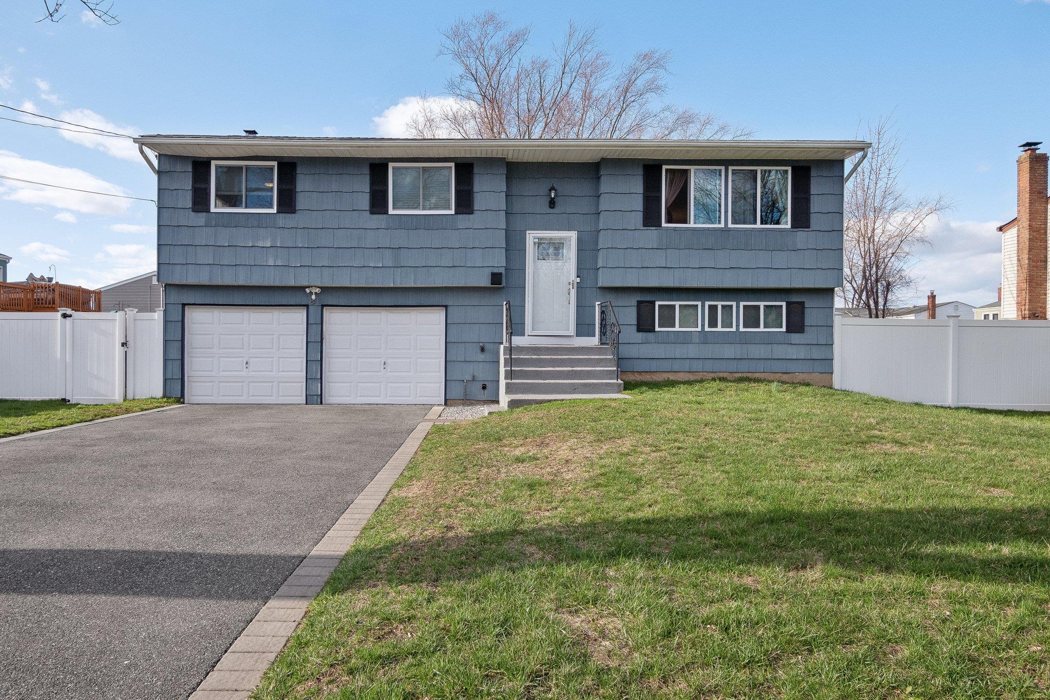 81 Andrew Avenue Property Photo