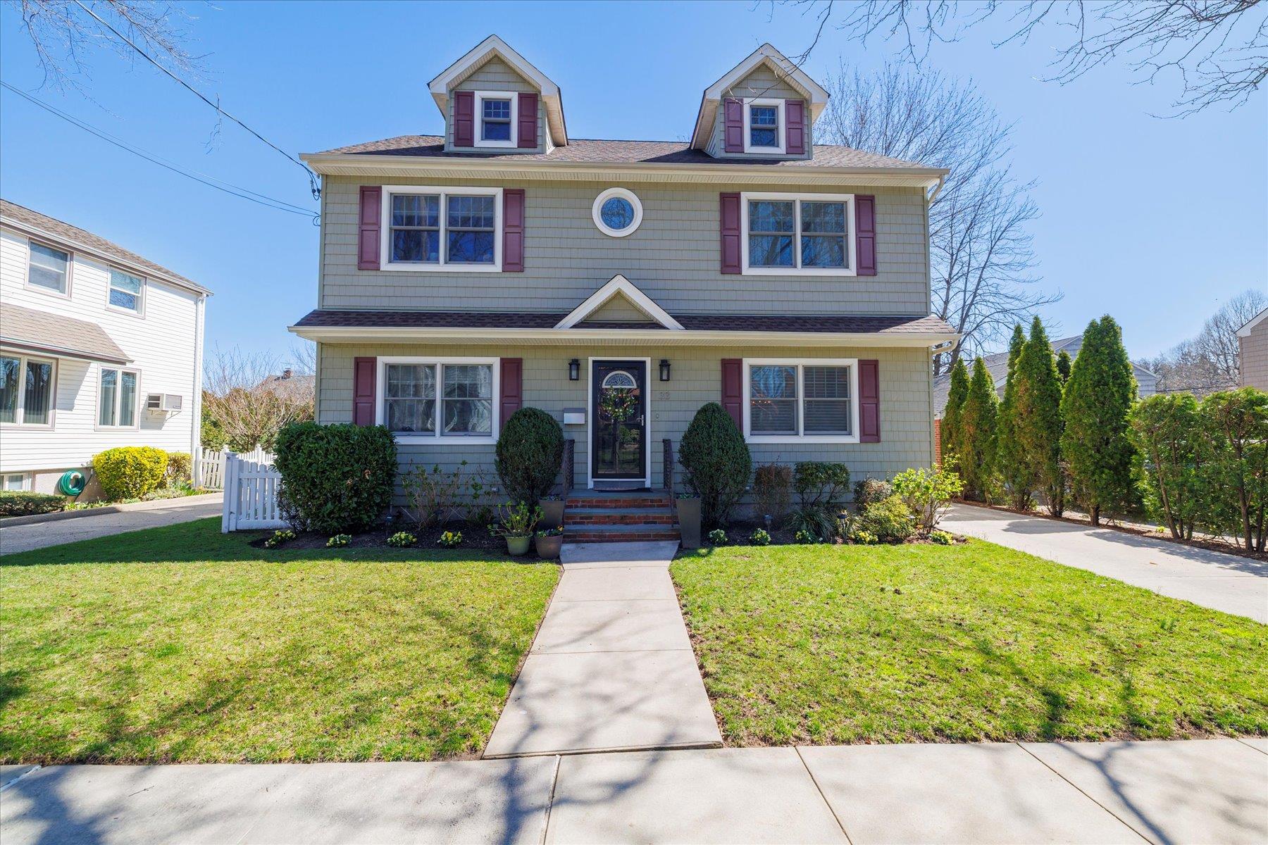 33 Clover Avenue Property Photo