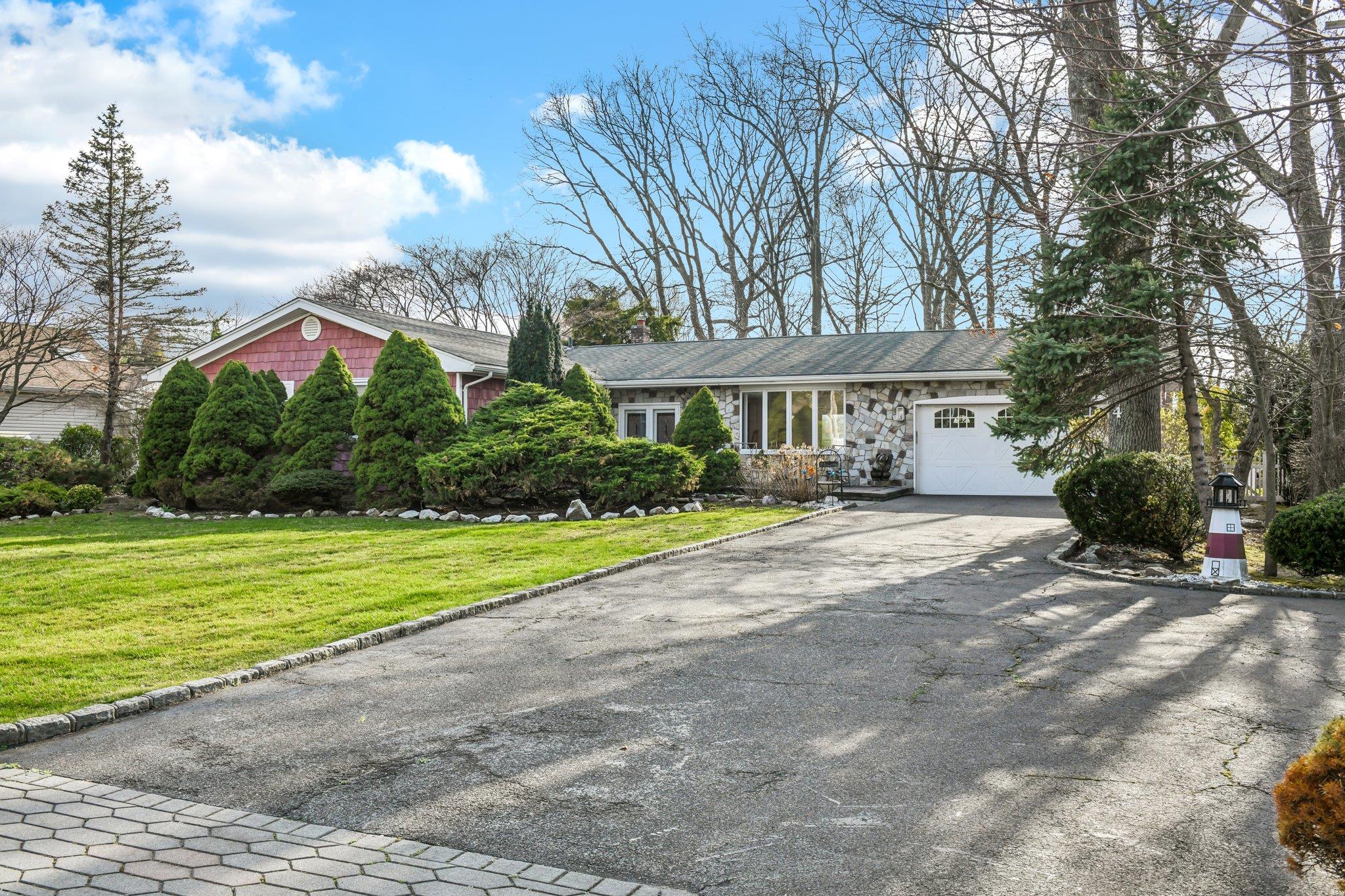 4 Feather Lane Property Photo