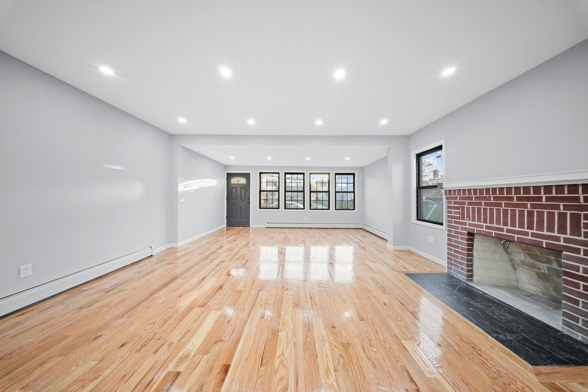 10961 200th Street Property Photo