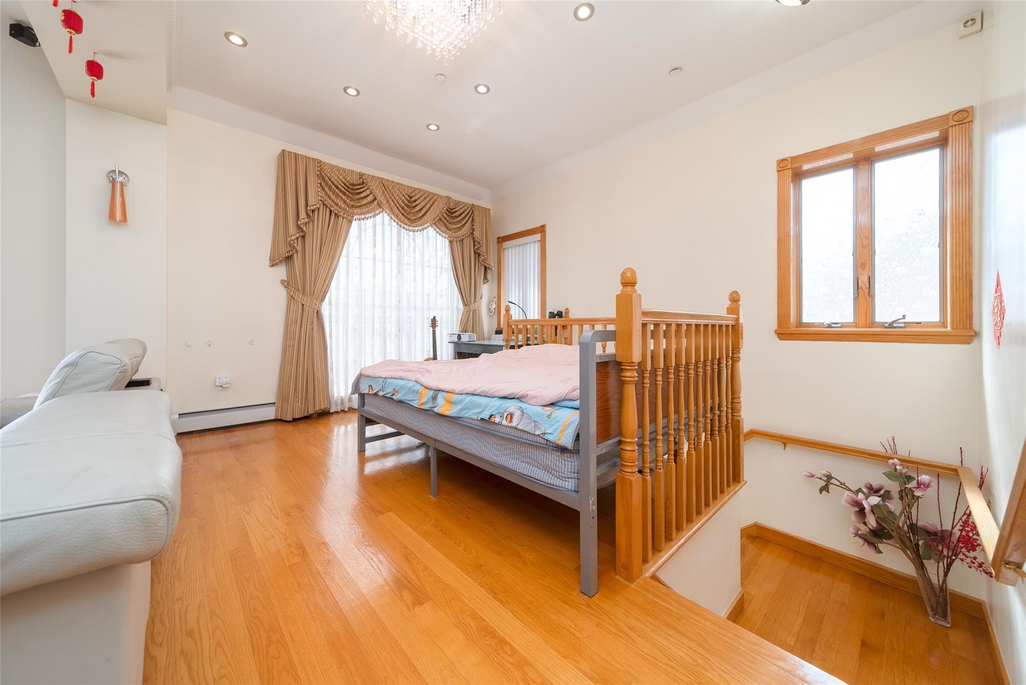 42-20 158th Street Property Photo 10
