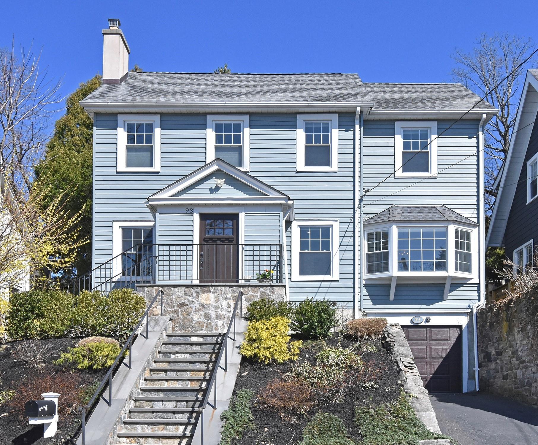 93 Mohican Park Avenue Property Photo