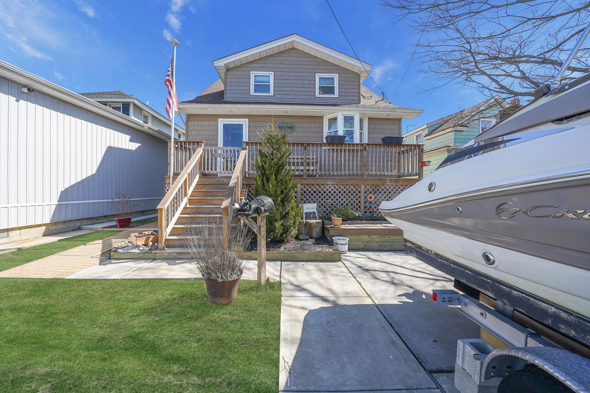 17 East Avenue Property Photo