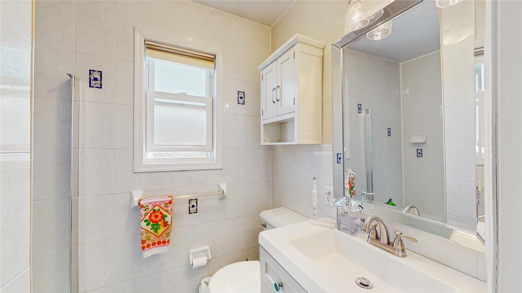 647 Lincoln Street Property Photo 10