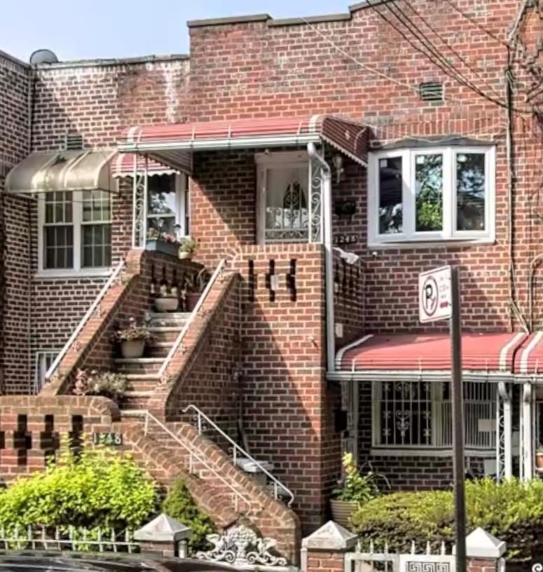 1248 E 84th Street Property Photo 1