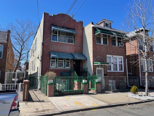 162 E 59th Street Property Photo 7