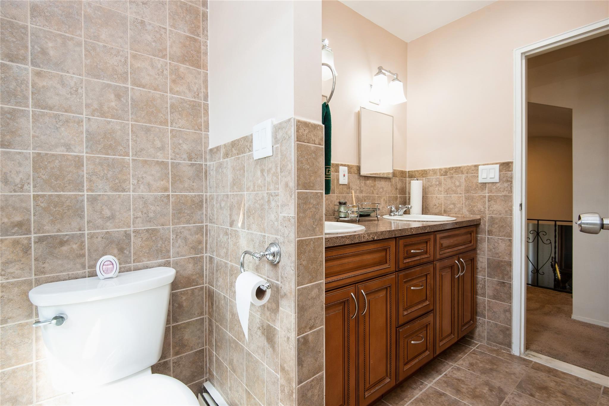 256 Leaf Avenue Property Photo 14