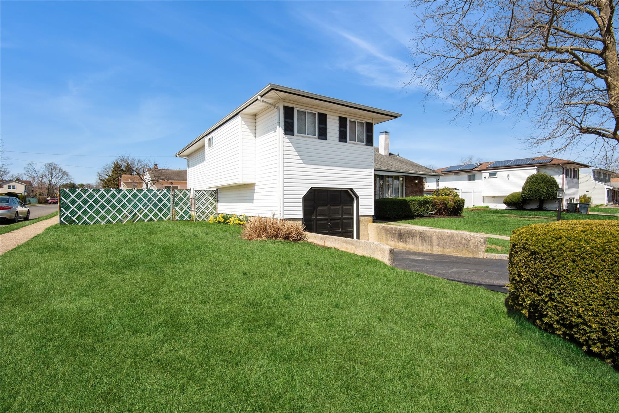 256 Leaf Avenue Property Photo 29