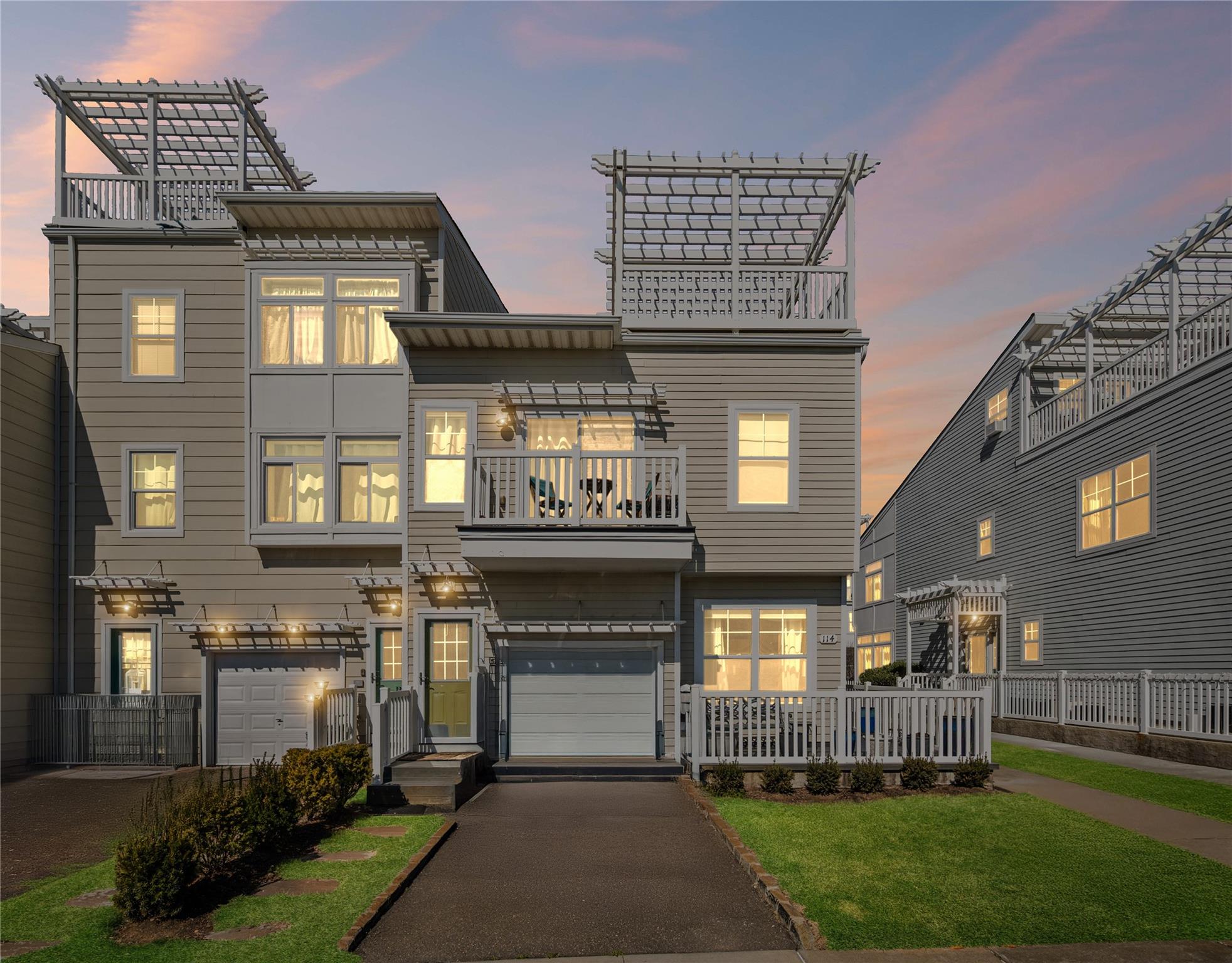 114 Beach Way Property Photo