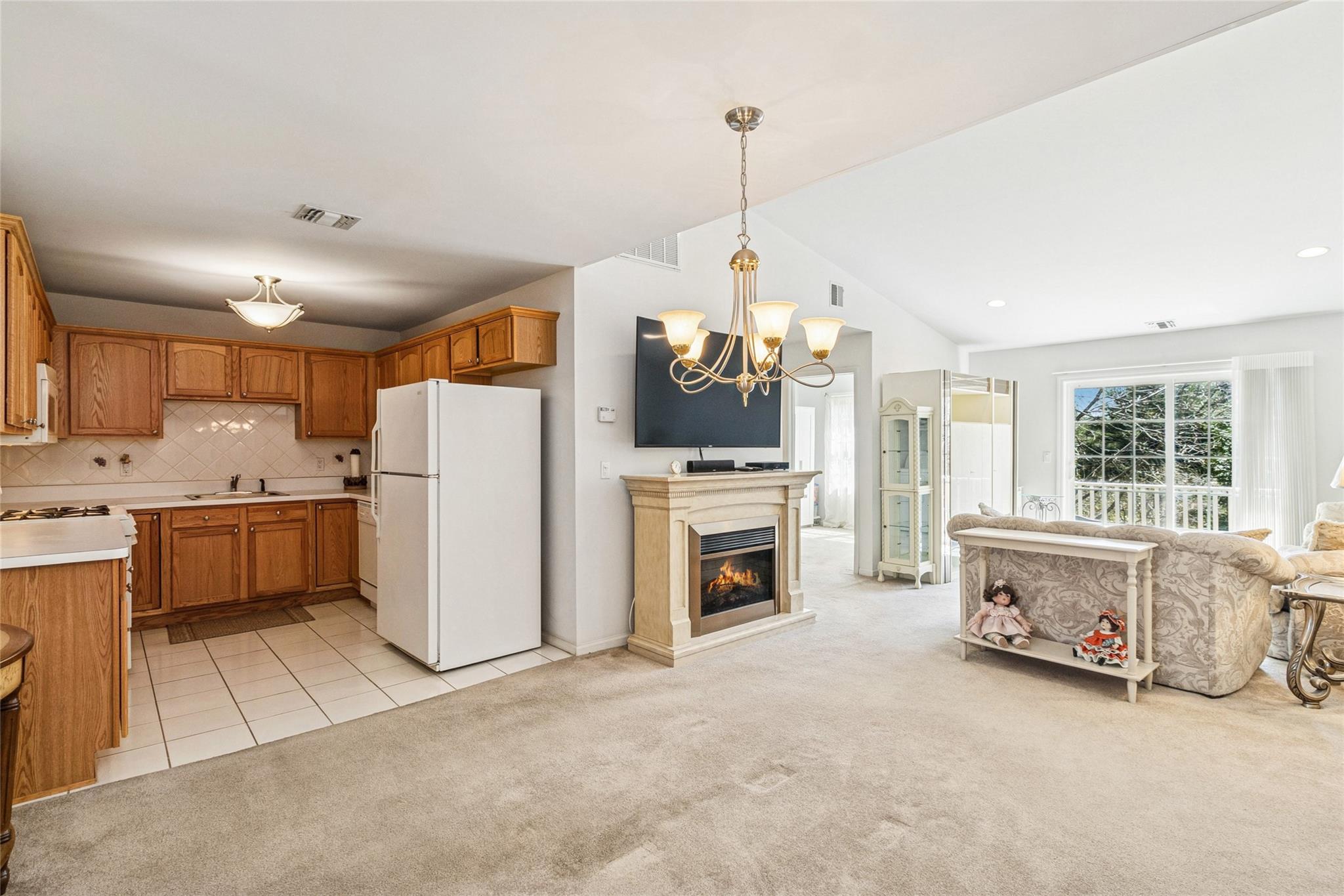 1082 Savoy Drive Property Photo 11