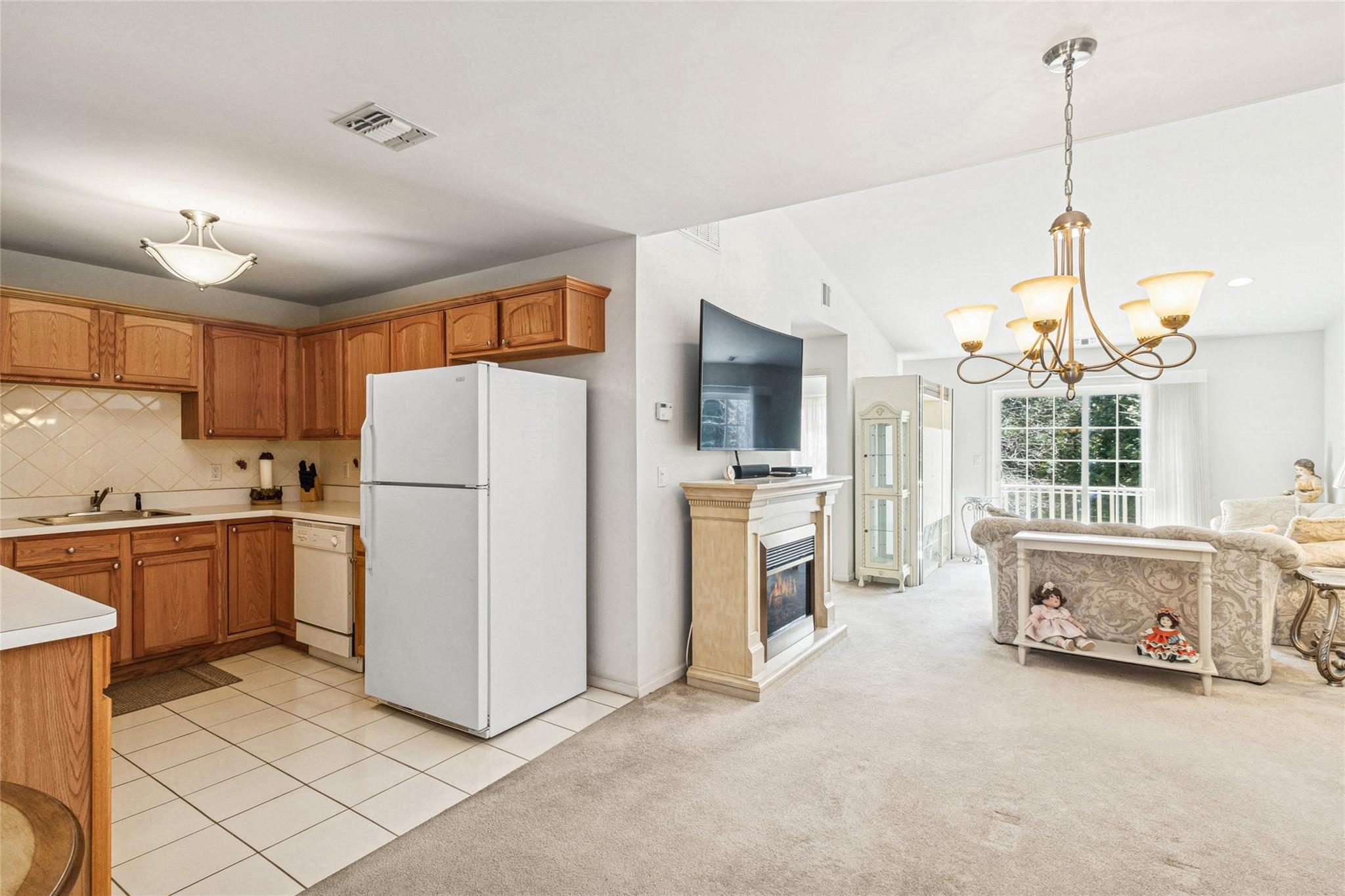 1082 Savoy Drive Property Photo 12
