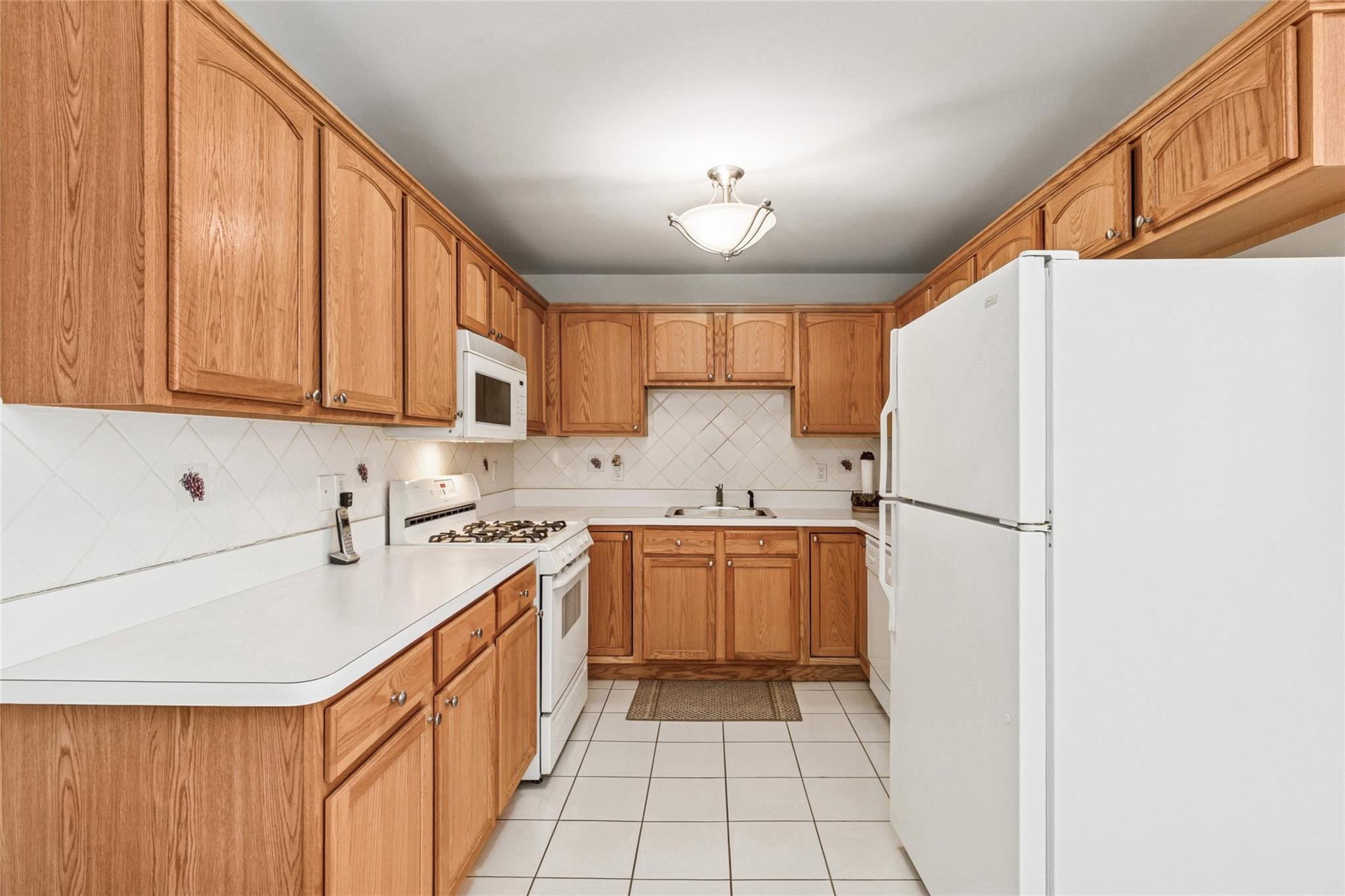 1082 Savoy Drive Property Photo 13