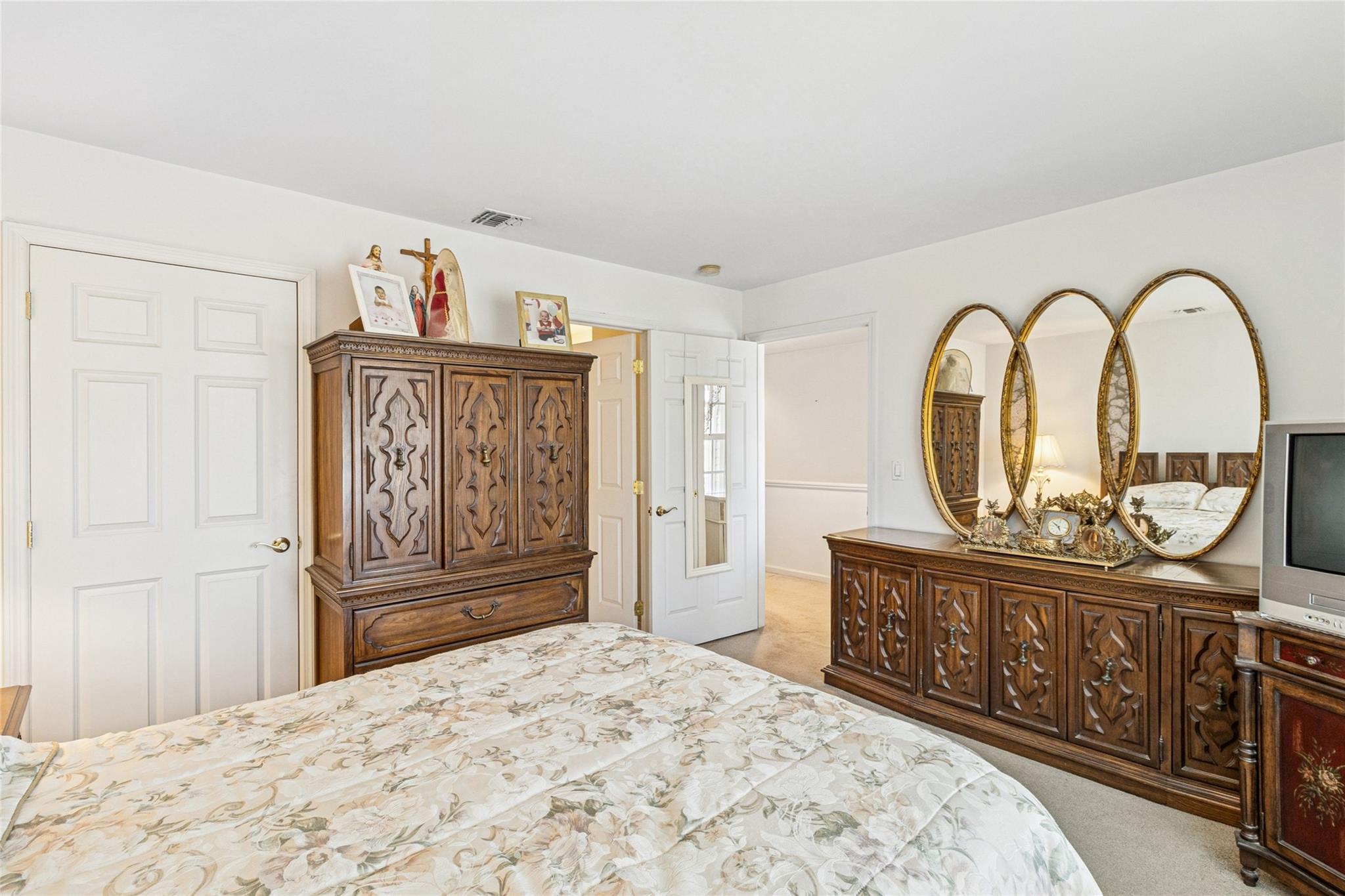 1082 Savoy Drive Property Photo 19