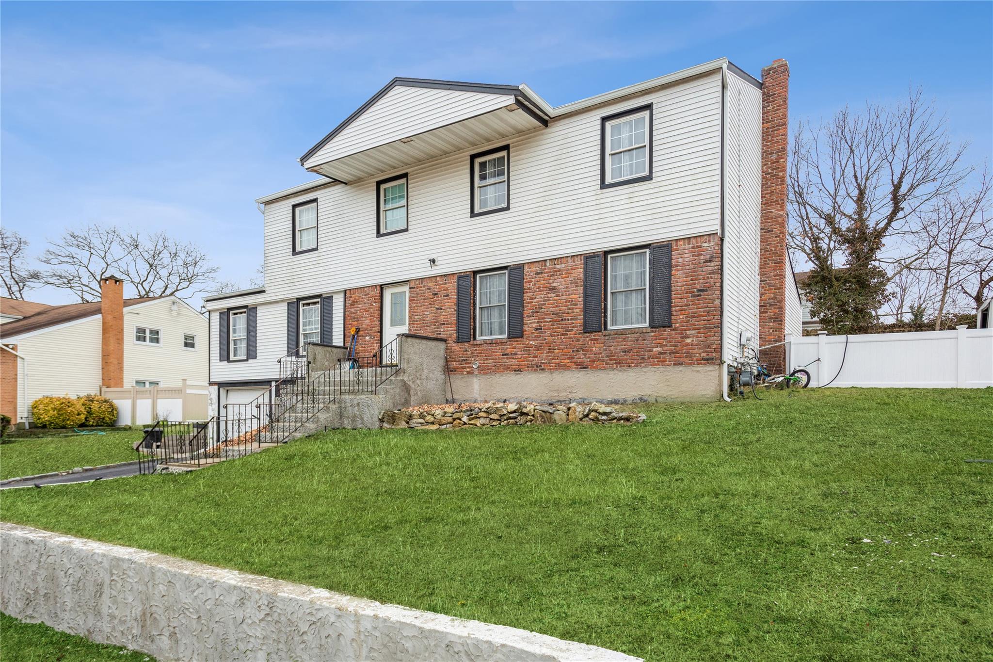 24 Linden Street Property Photo