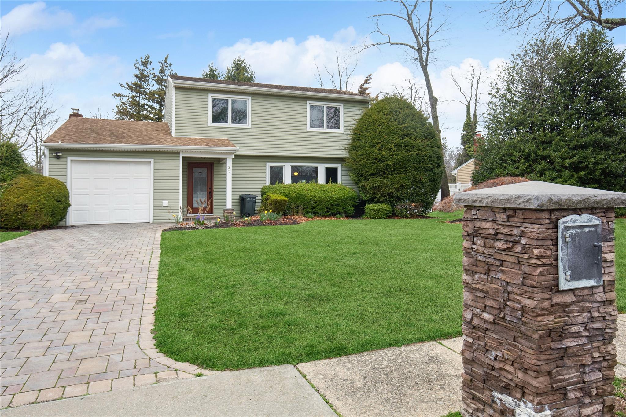 35 Sejon Drive Property Photo
