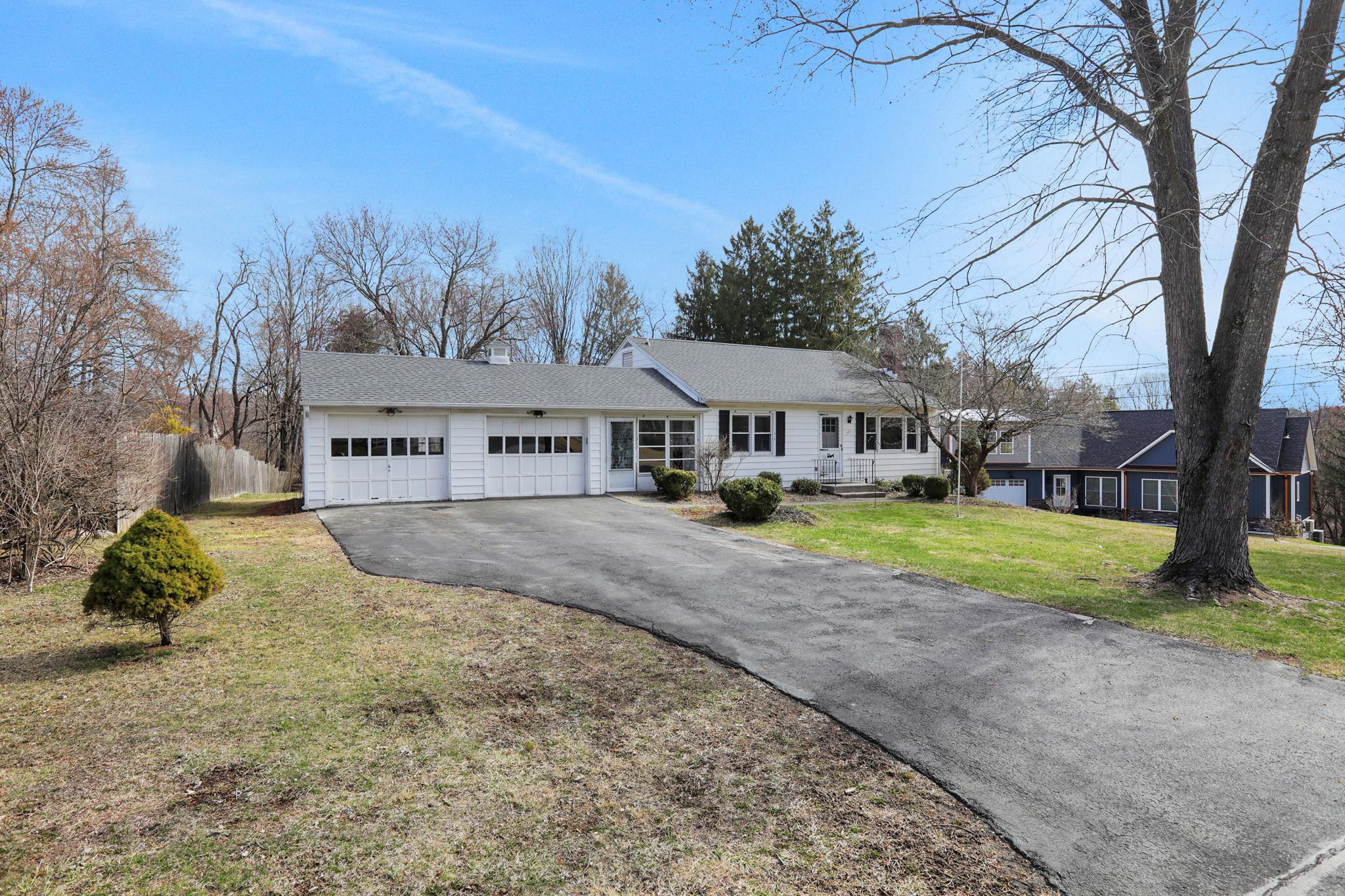 127 Cavo Drive Property Photo