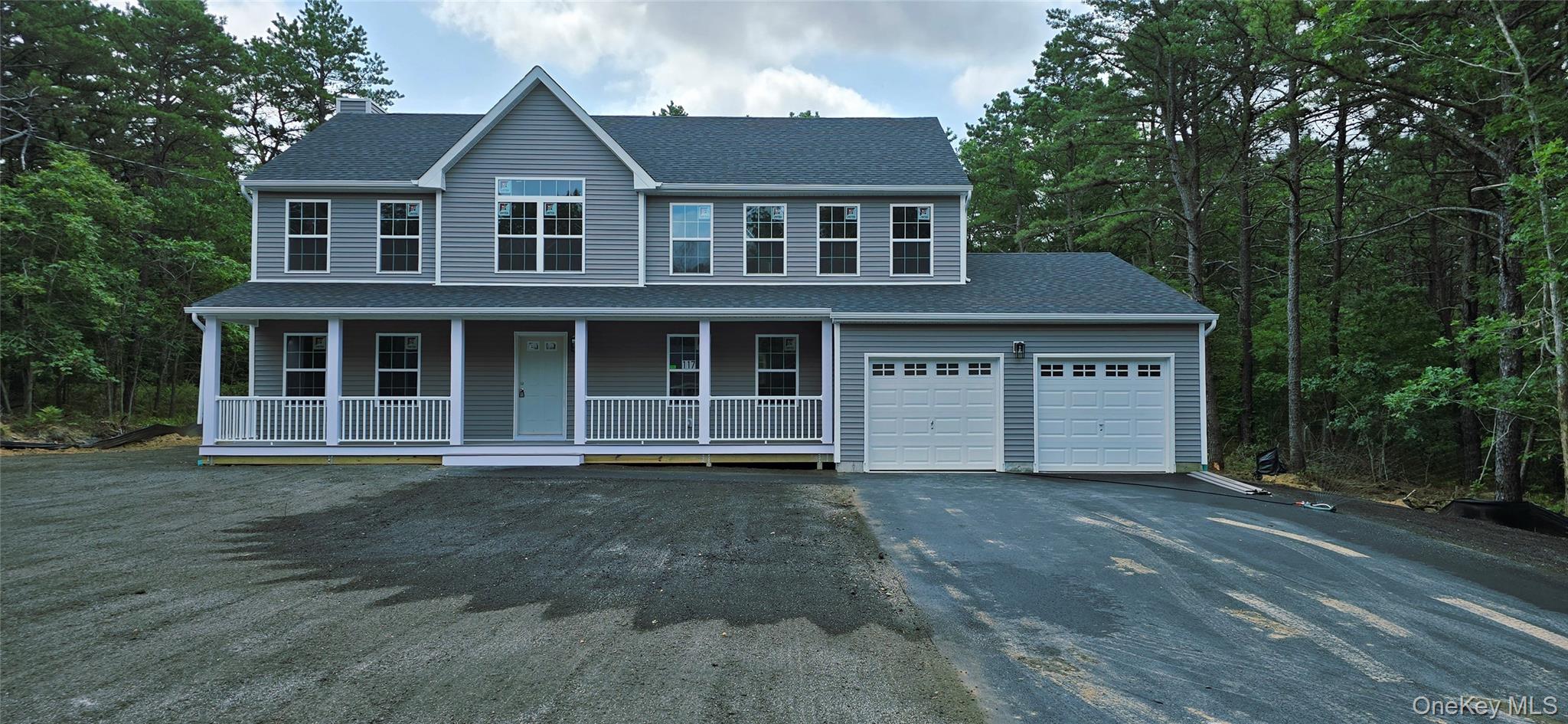 113 CURRANS Road Property Photo 1