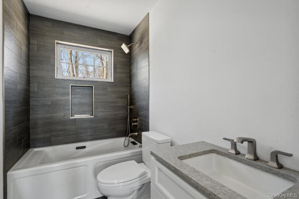 113 Currans Road Property Photo 8
