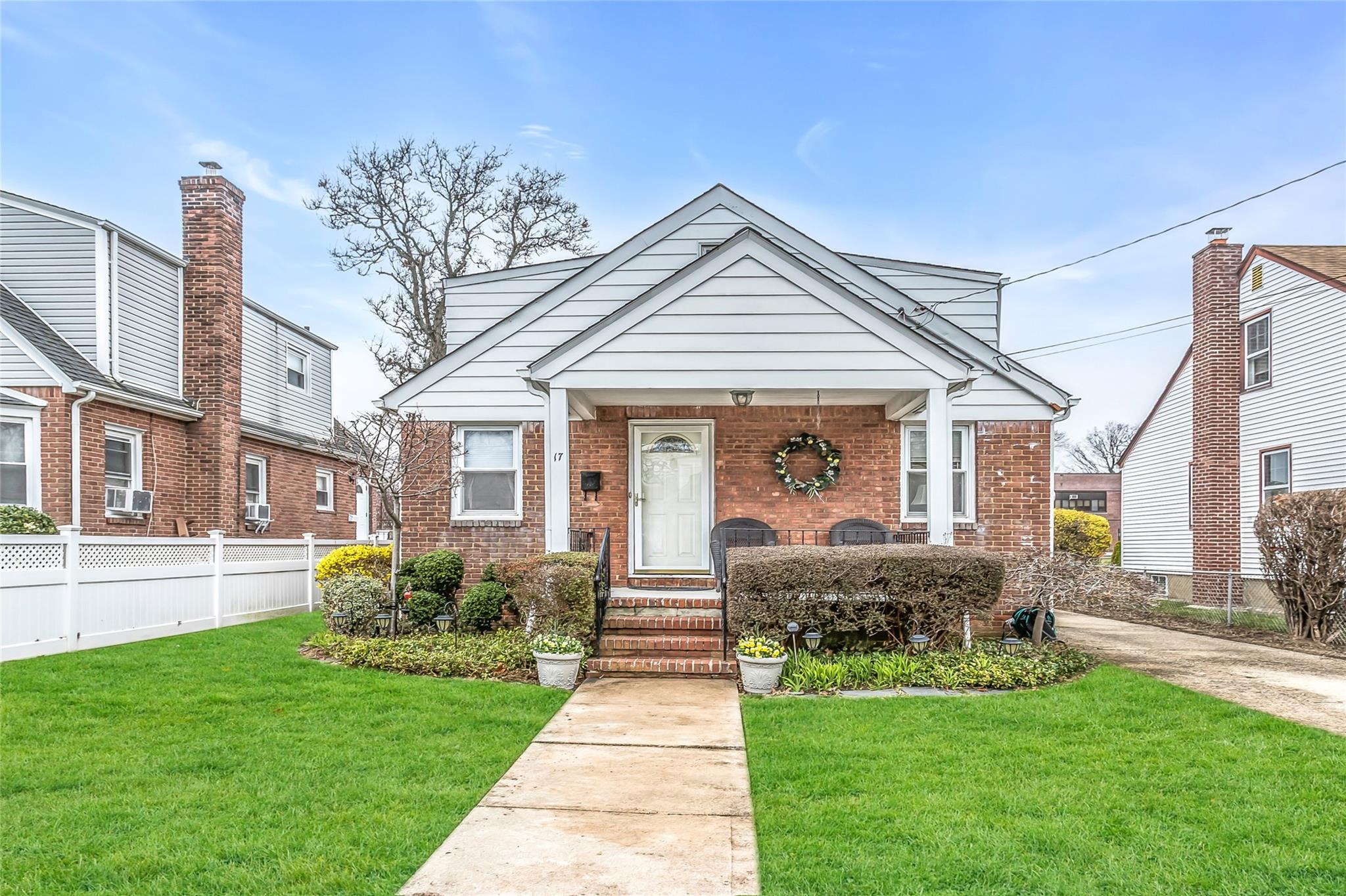 17 Hillside Avenue Property Photo