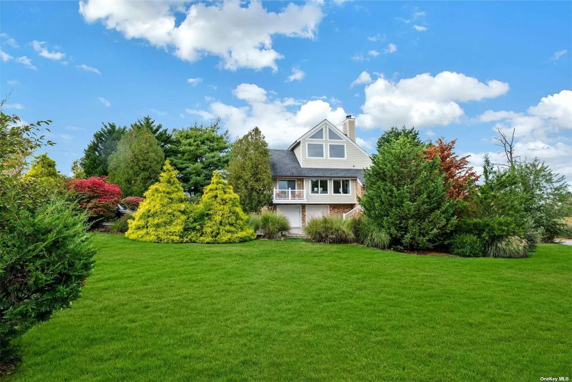 33 Old Canoe Place Road Property Photo