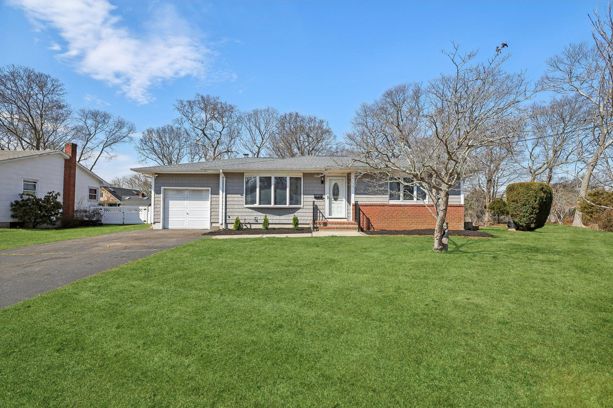 98 Bieselin Road Property Photo