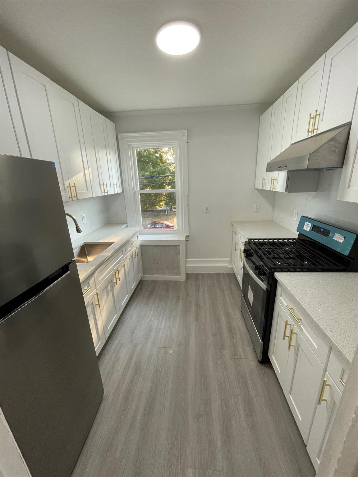 844011 Property Photo