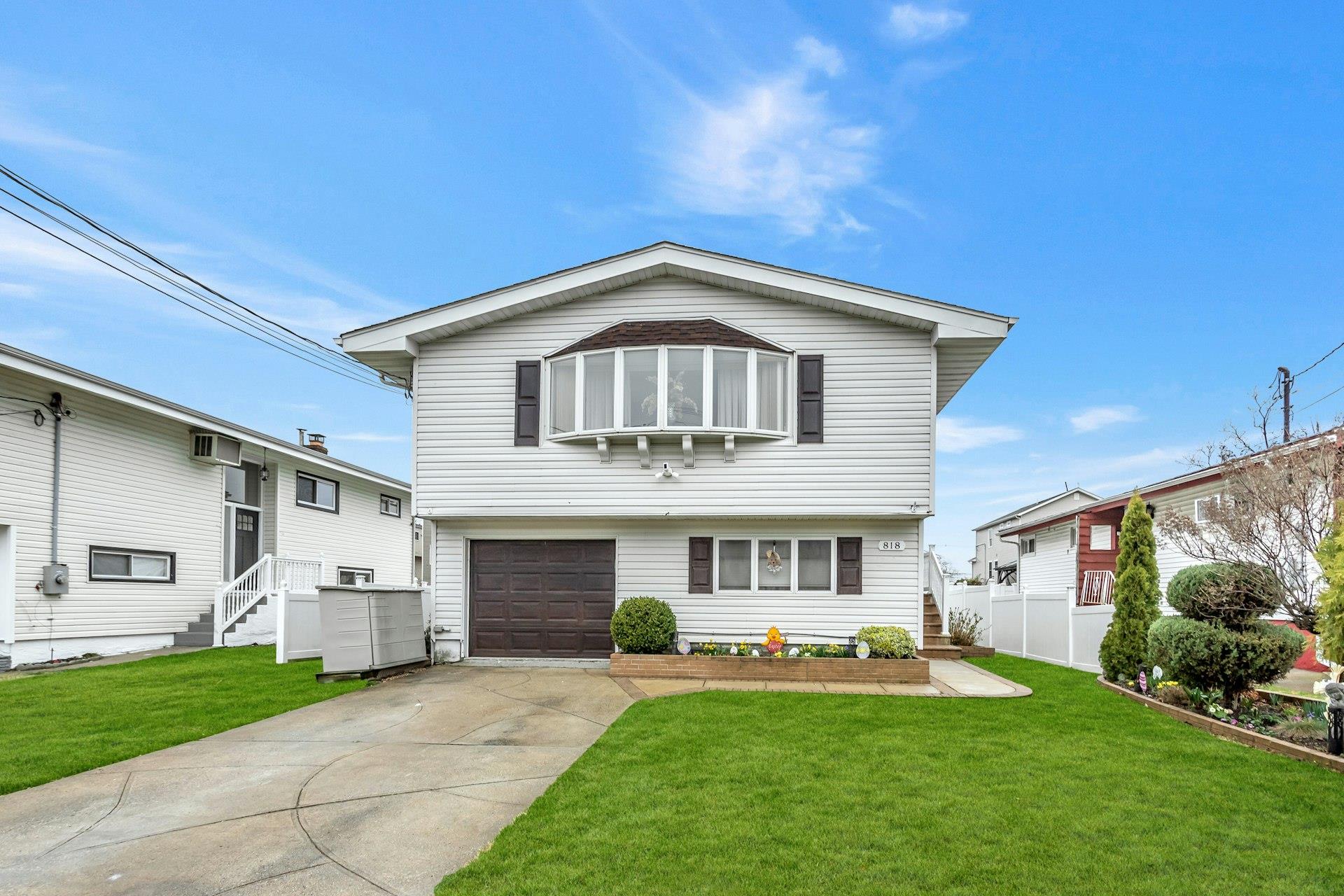 818 S Ocean Avenue Property Photo