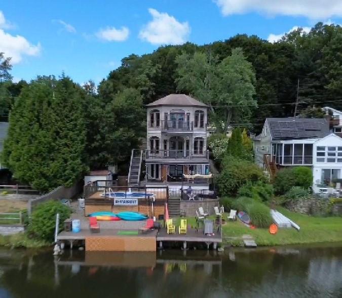 545 Shore Drive Property Photo