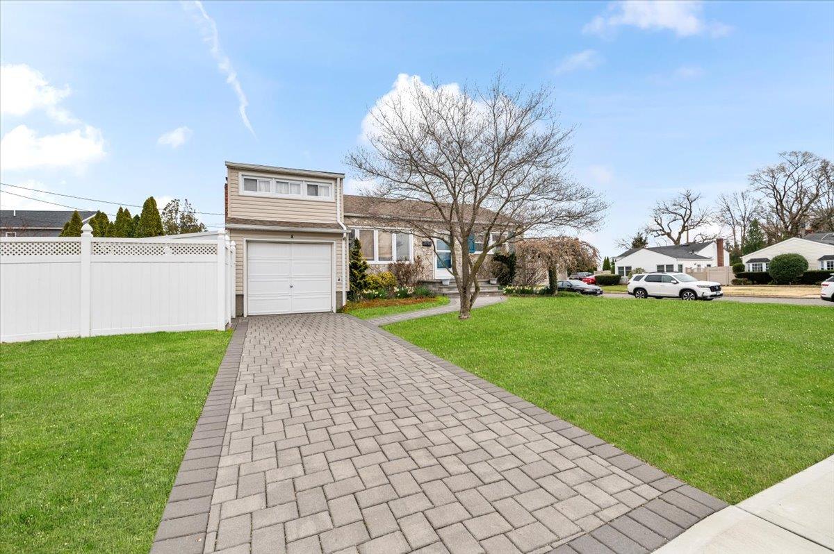 8 Pintle Court Property Photo
