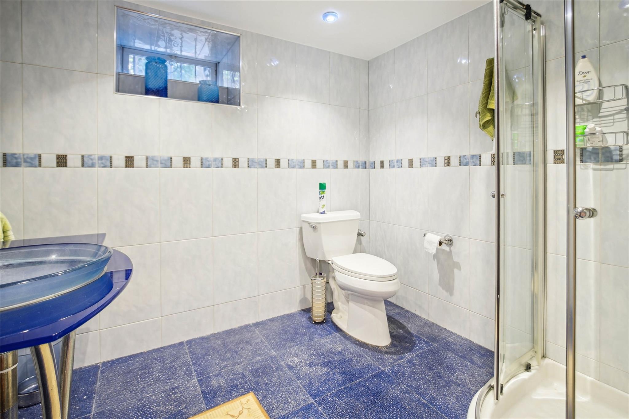 71-38 Harrow Street Property Photo 17