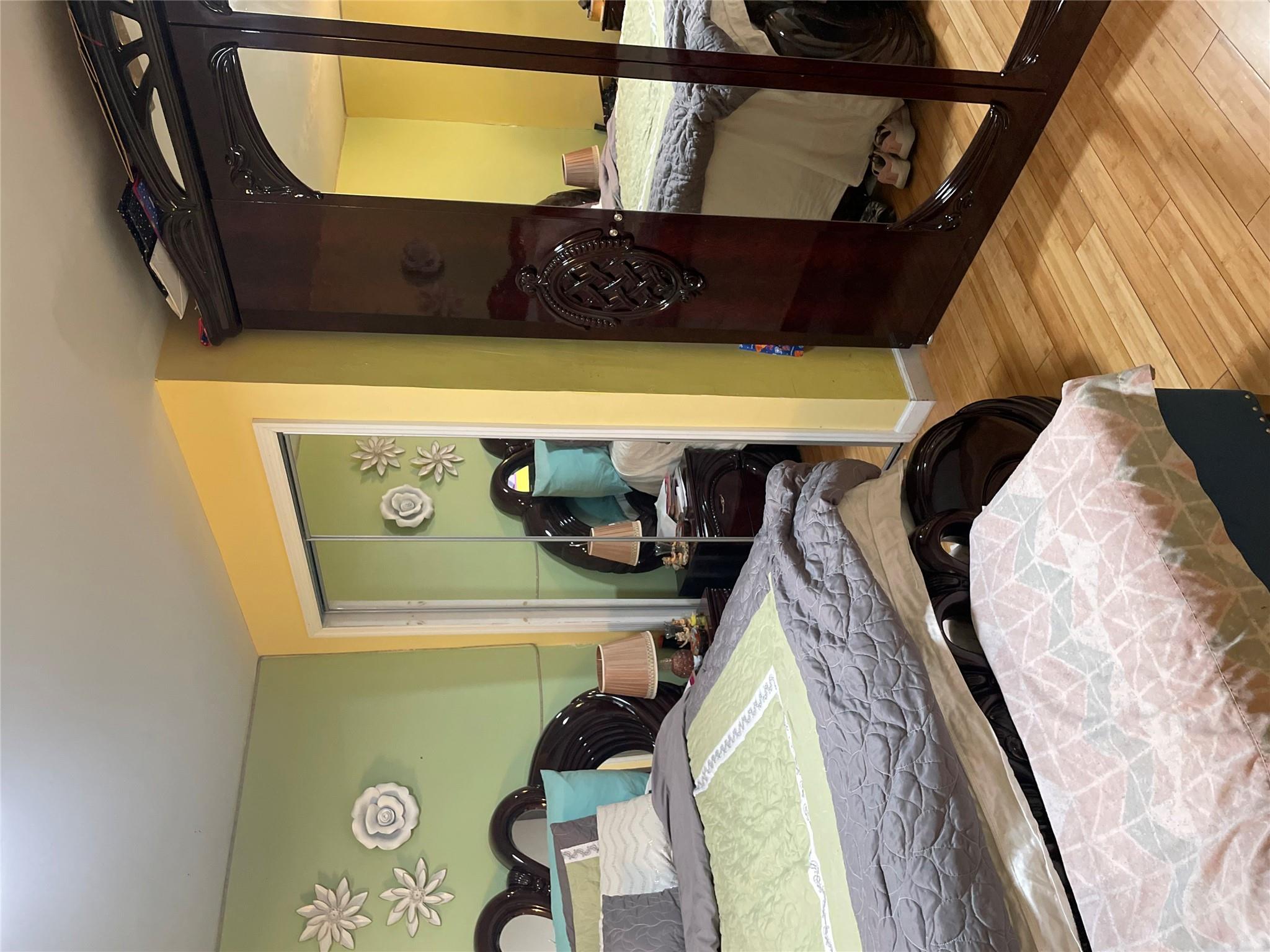 1391 Putnam Avenue Property Photo 10