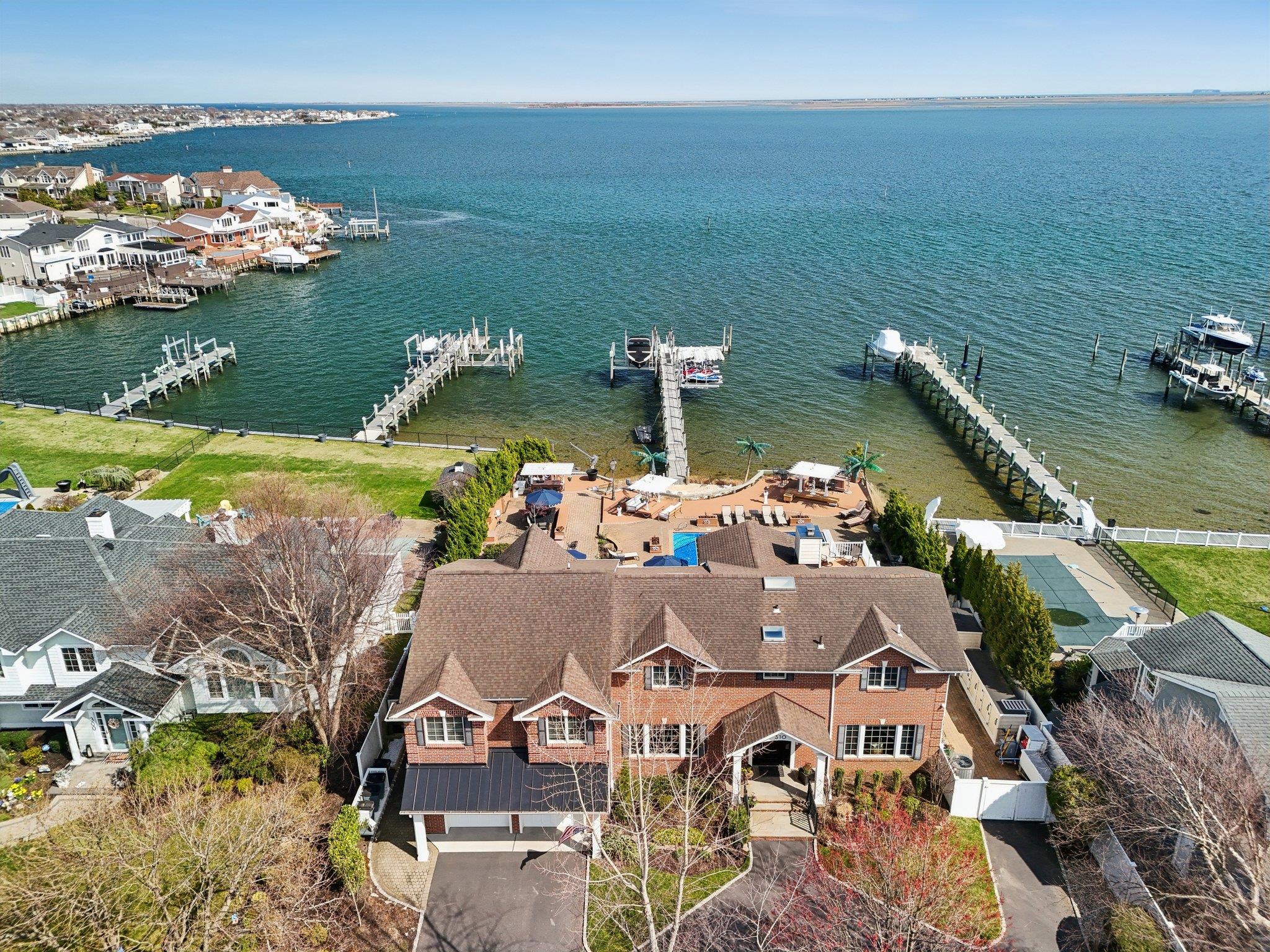 310 Bay Drive Property Photo