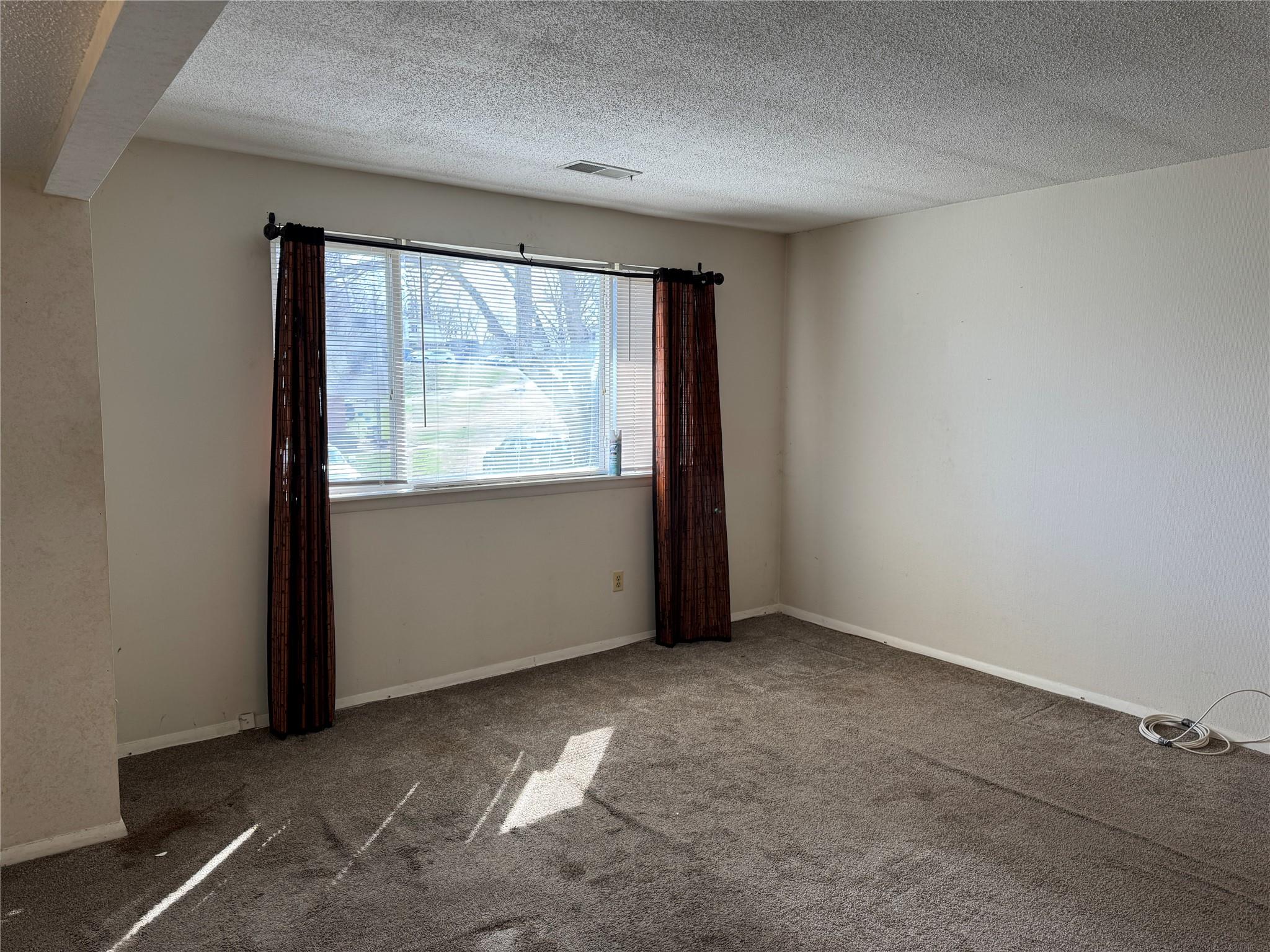 1905 Cortland Drive 19e Property Photo 4