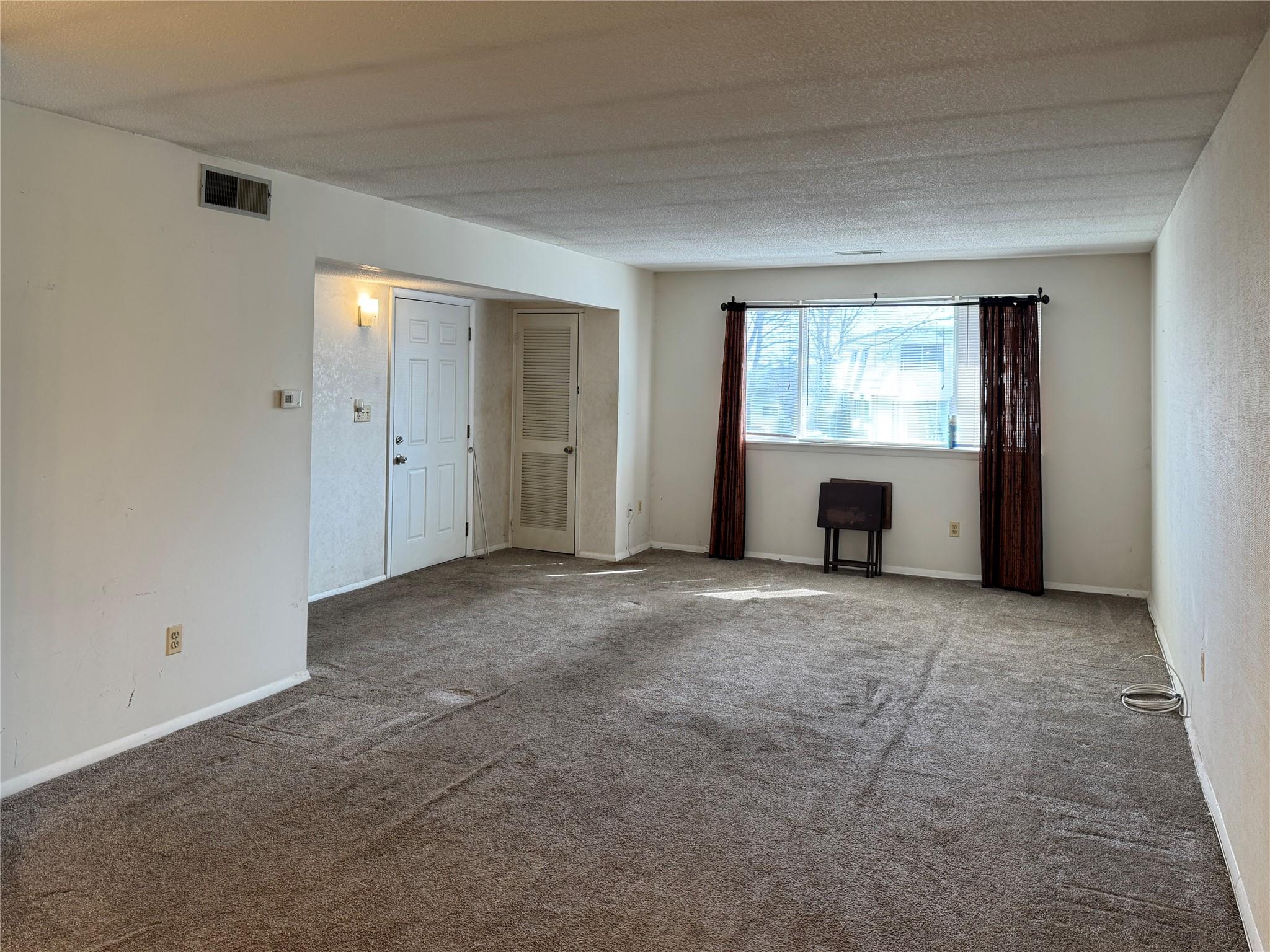 1905 Cortland Drive 19e Property Photo 6