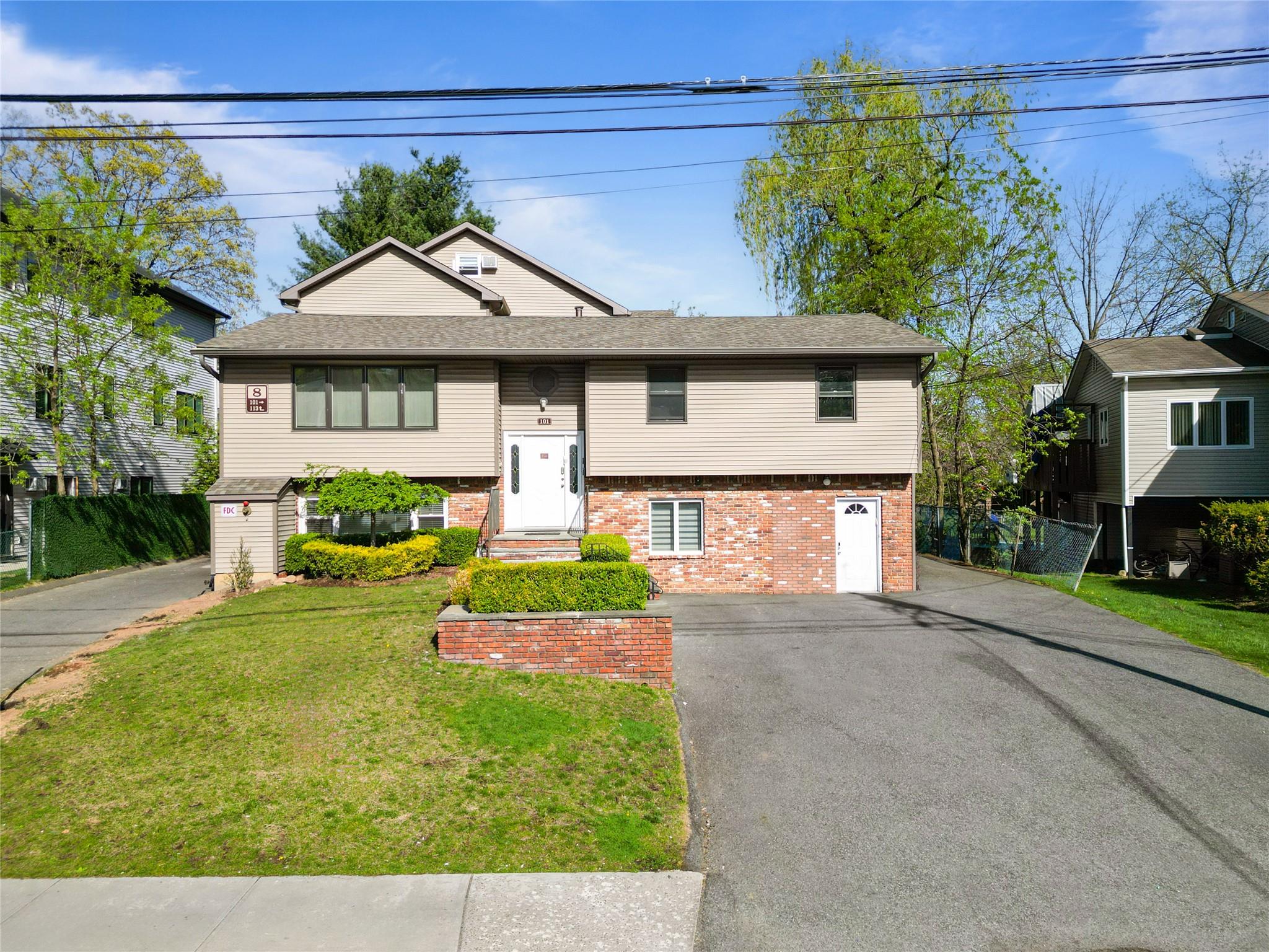 8 Charles Lane Property Photo