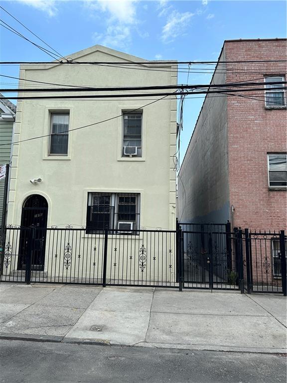 1456 Bryant Avenue Property Photo