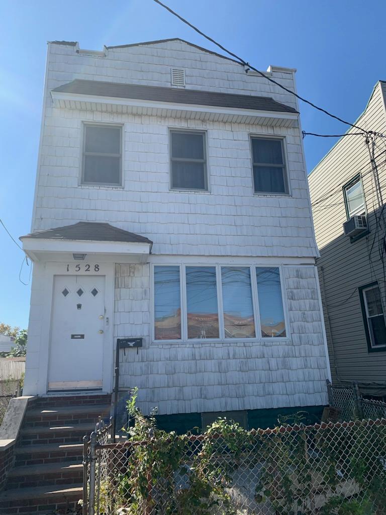 1528 Remsen Avenue Property Photo