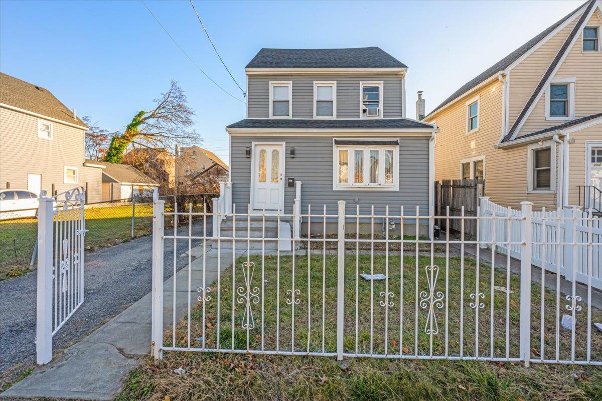 208 Princeton Street Property Photo