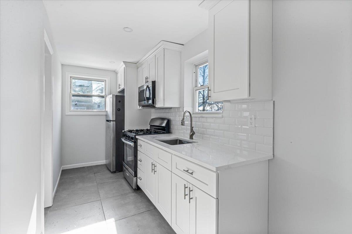 208 Princeton Street Property Photo 6